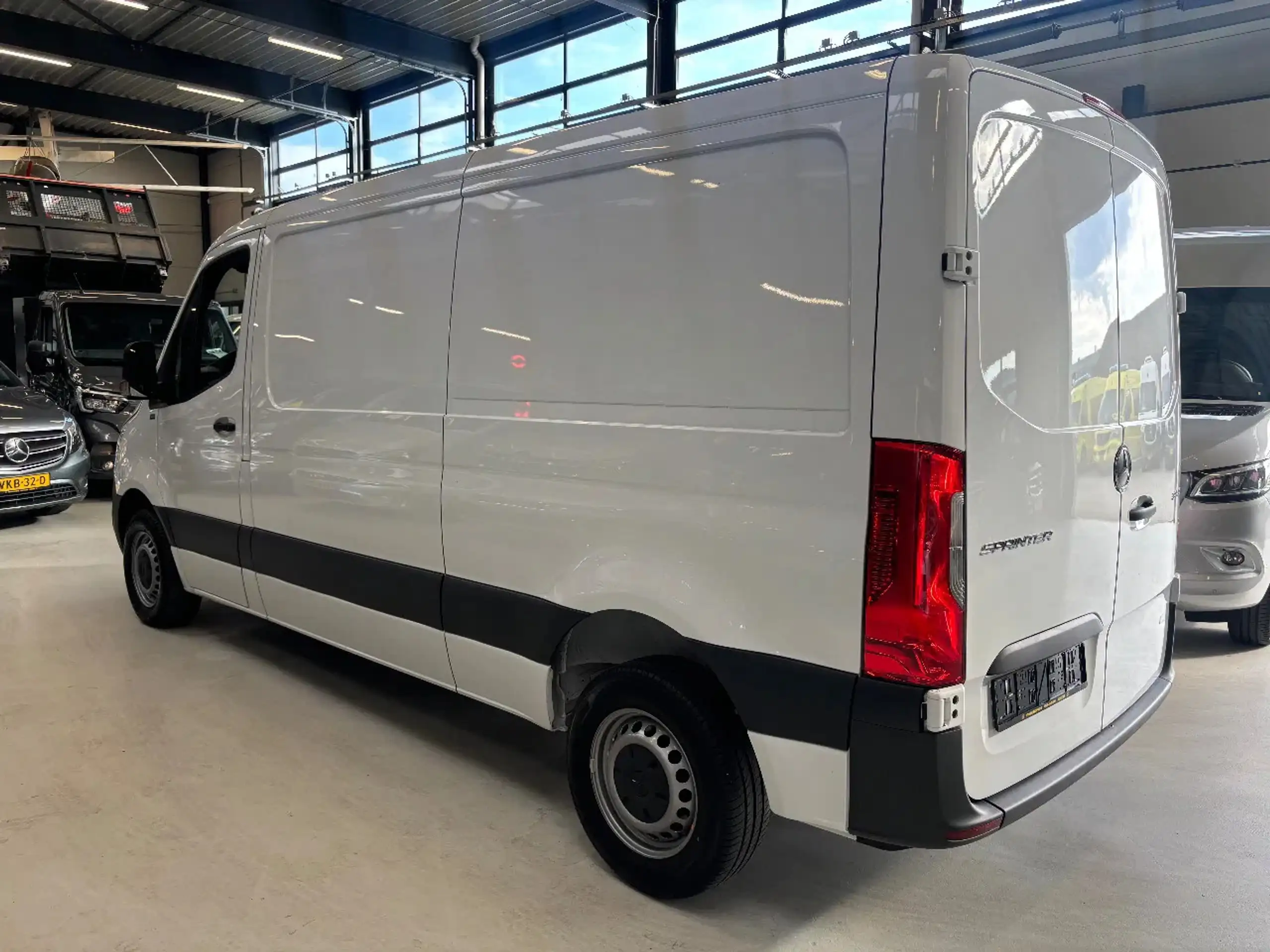 Mercedes-Benz - Sprinter