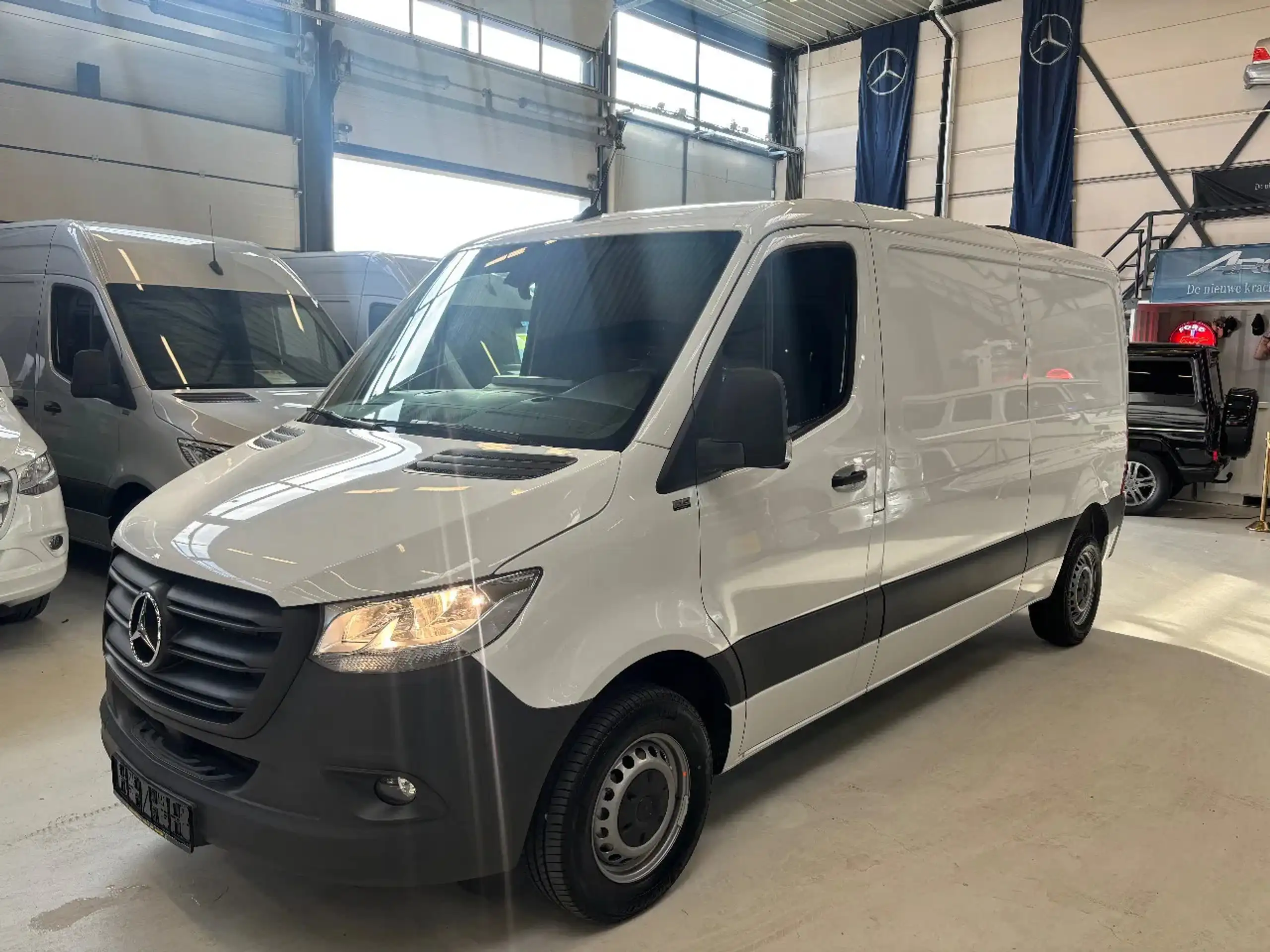 Mercedes-Benz - Sprinter