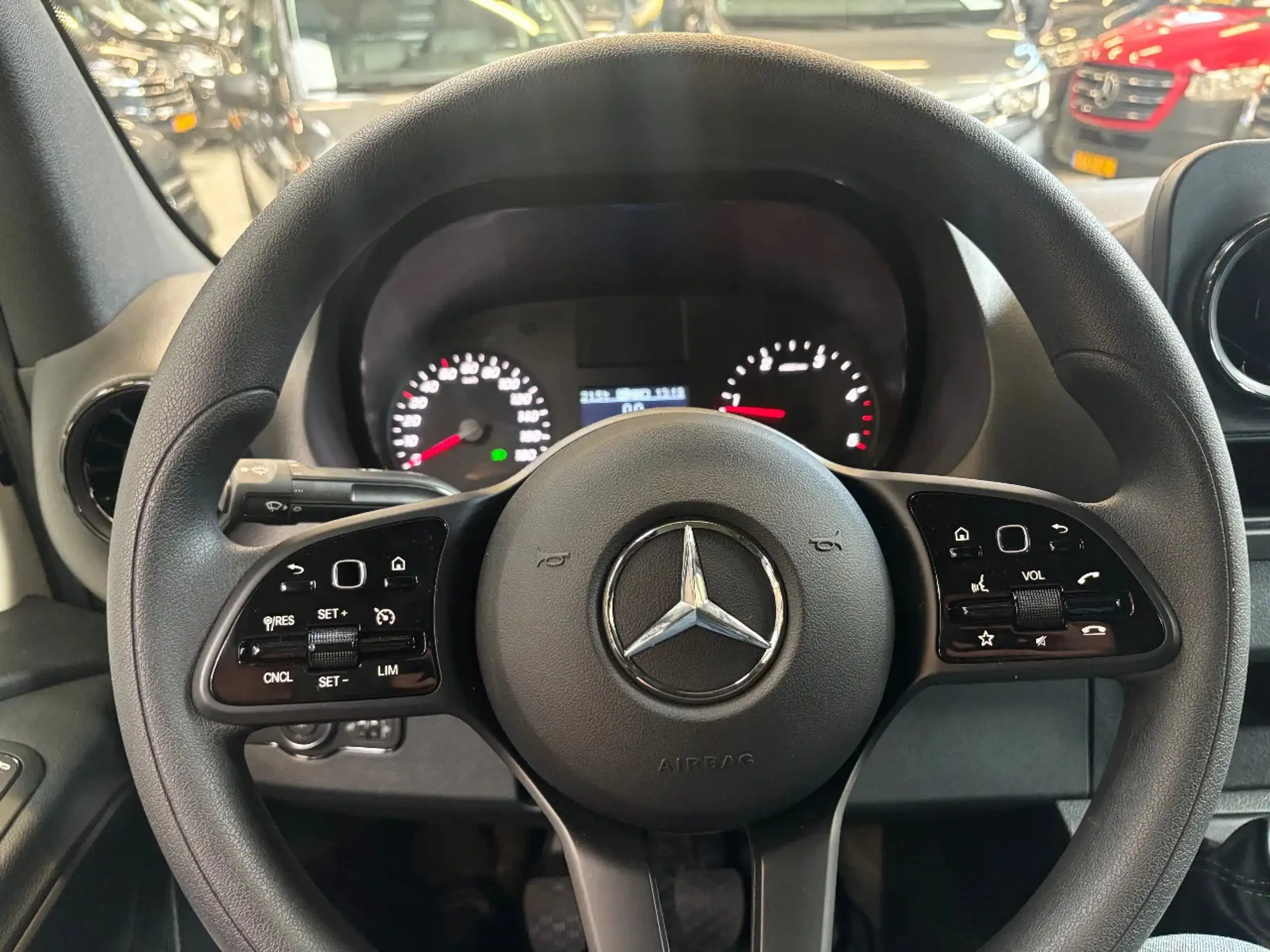 Mercedes-Benz - Sprinter