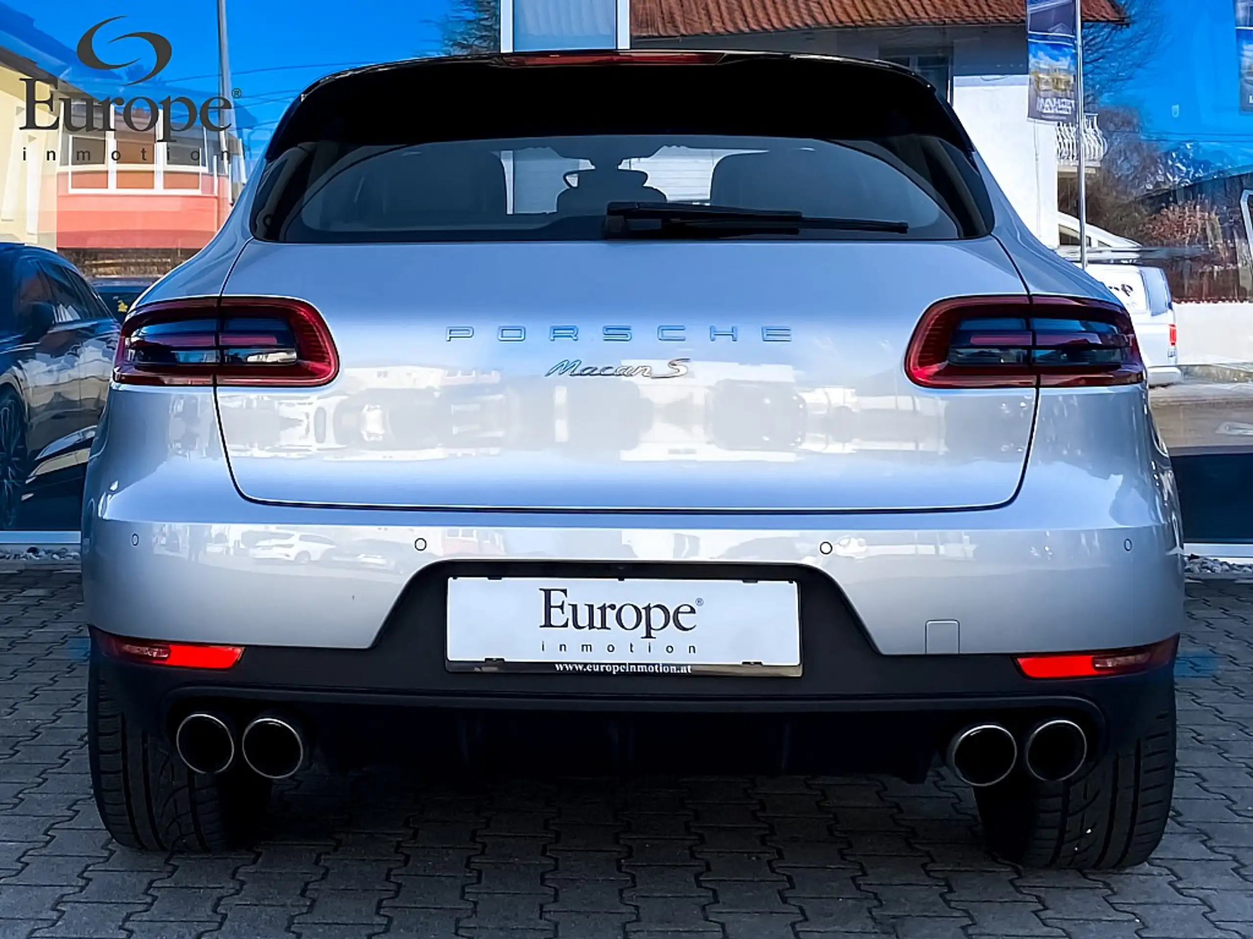 Porsche - Macan