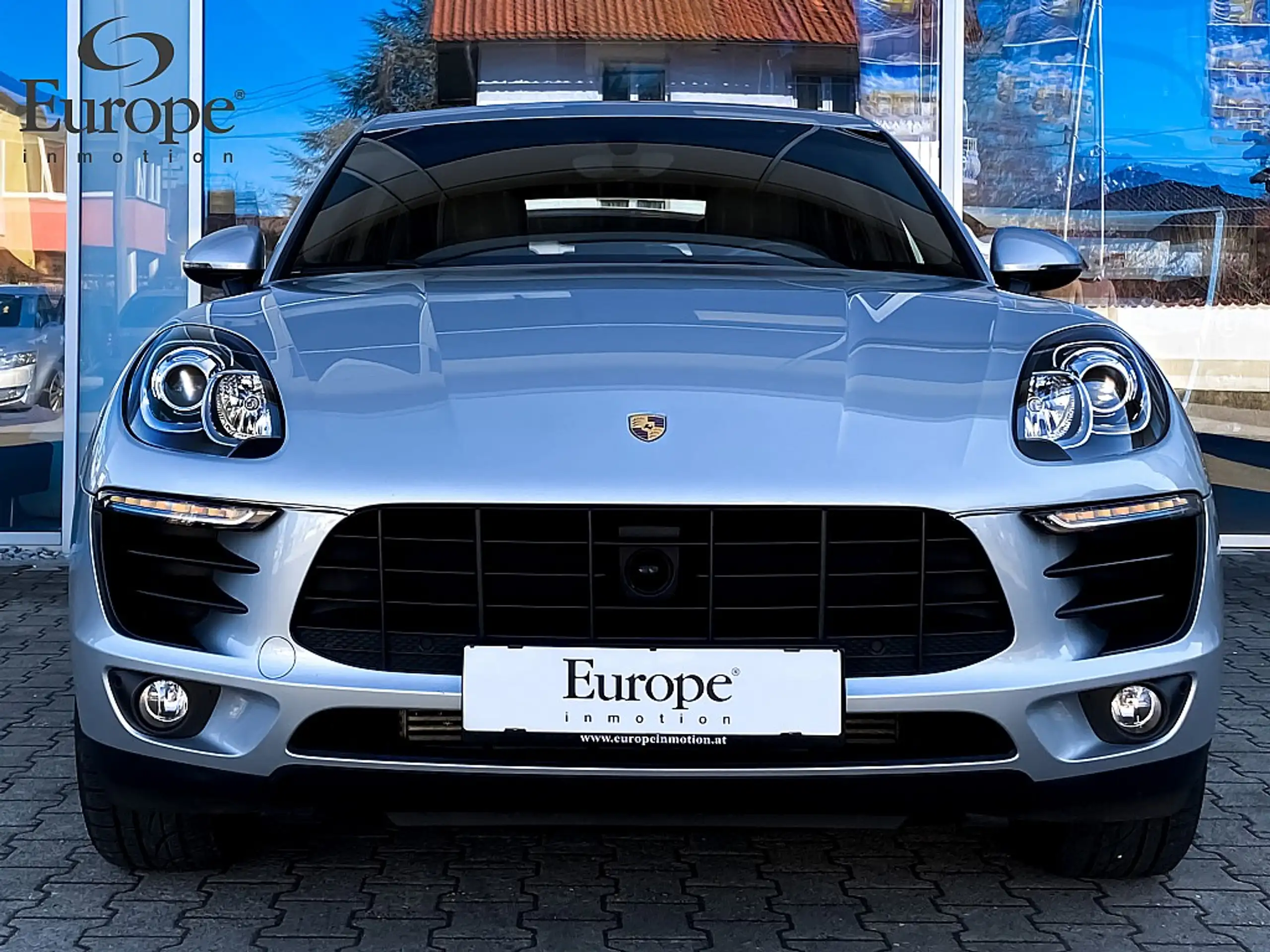 Porsche - Macan