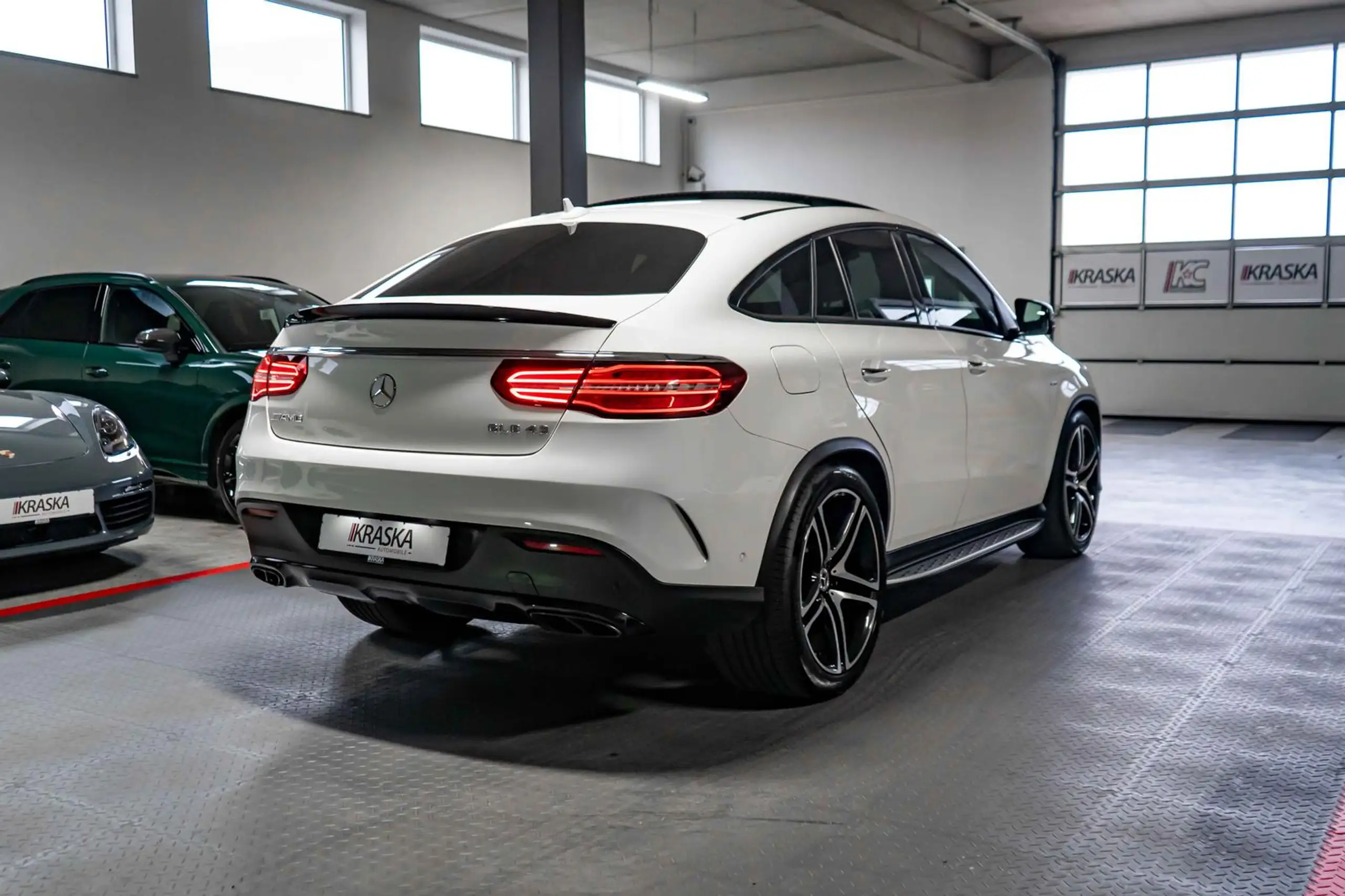 Mercedes-Benz - GLE 43 AMG