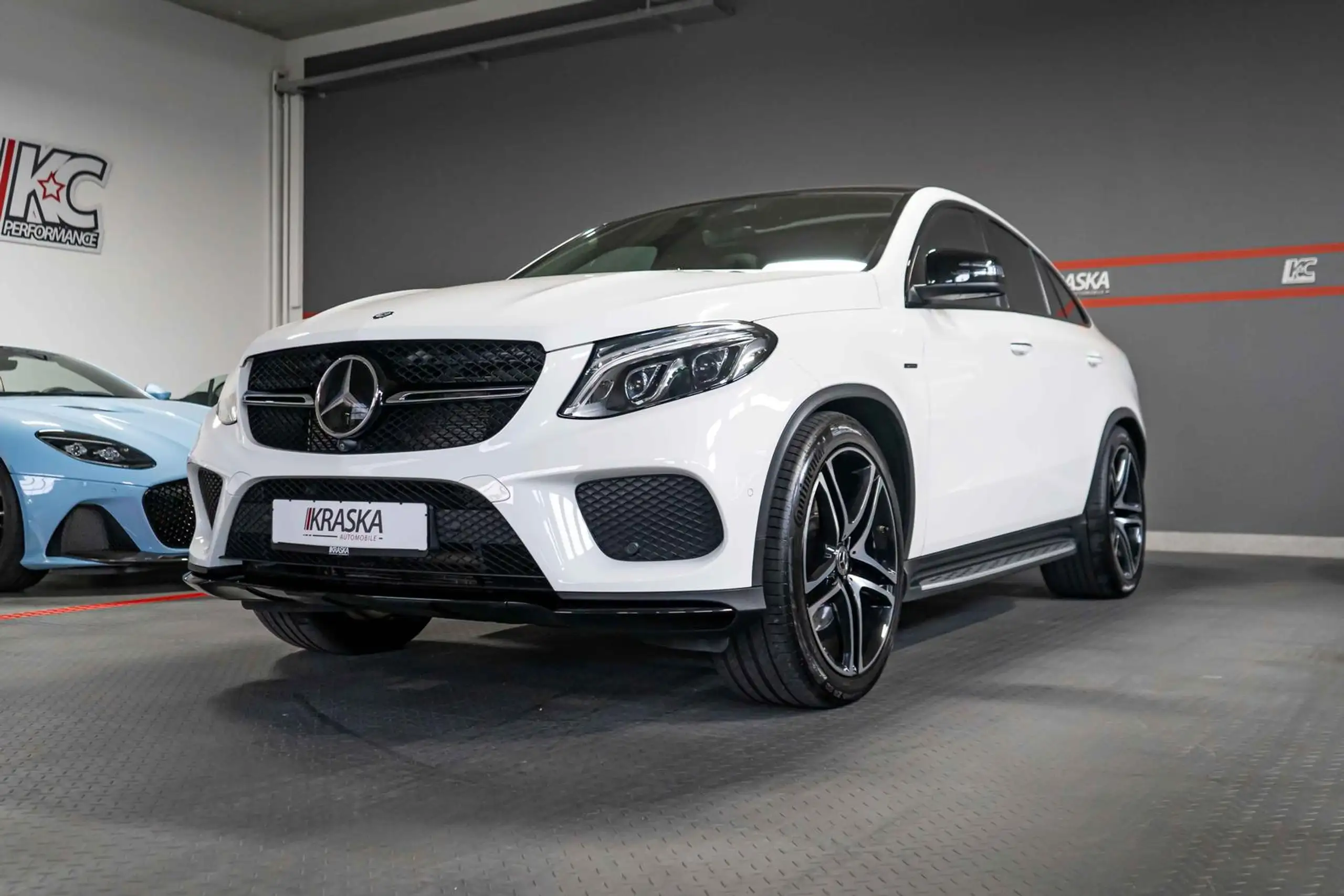 Mercedes-Benz - GLE 43 AMG