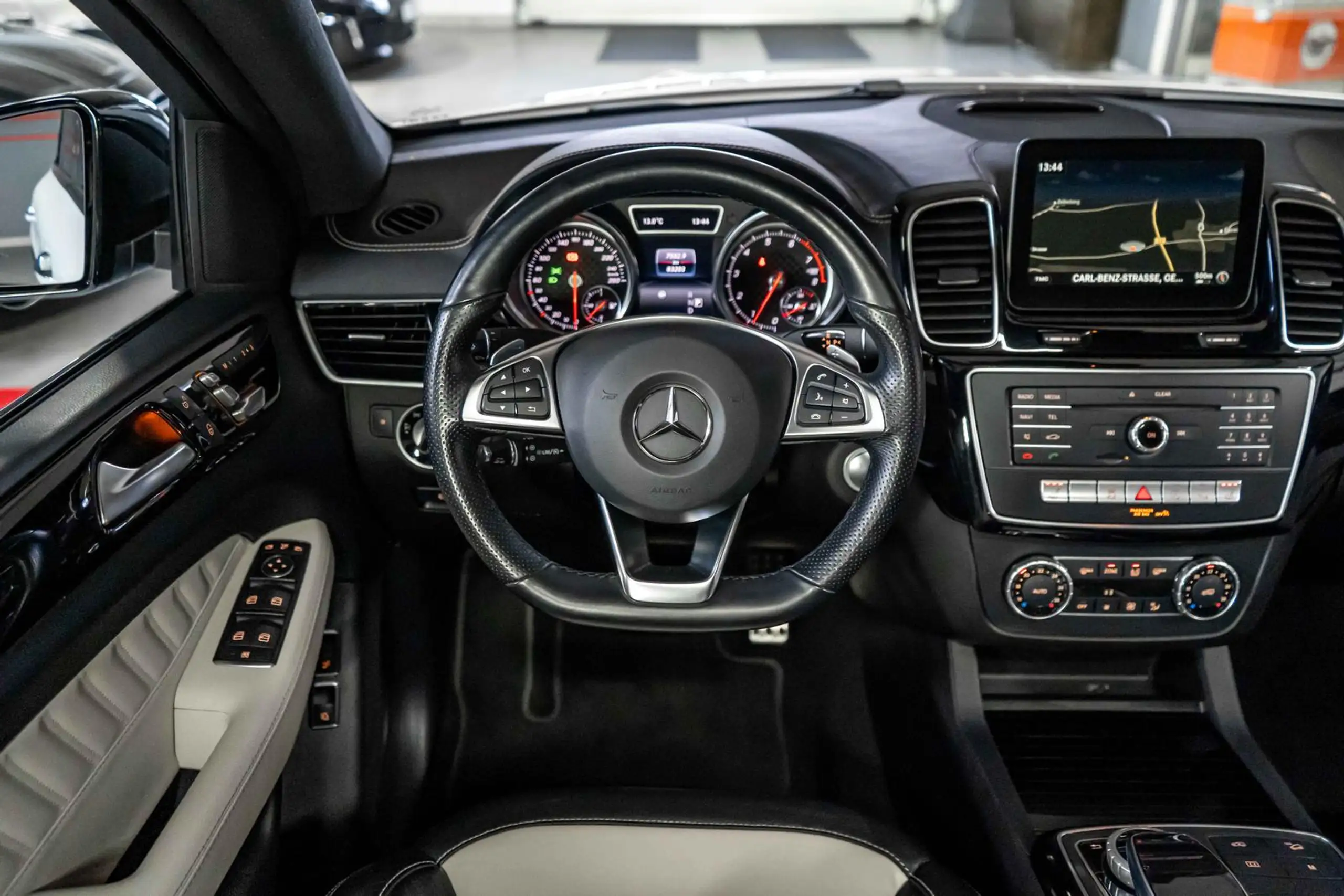 Mercedes-Benz - GLE 43 AMG