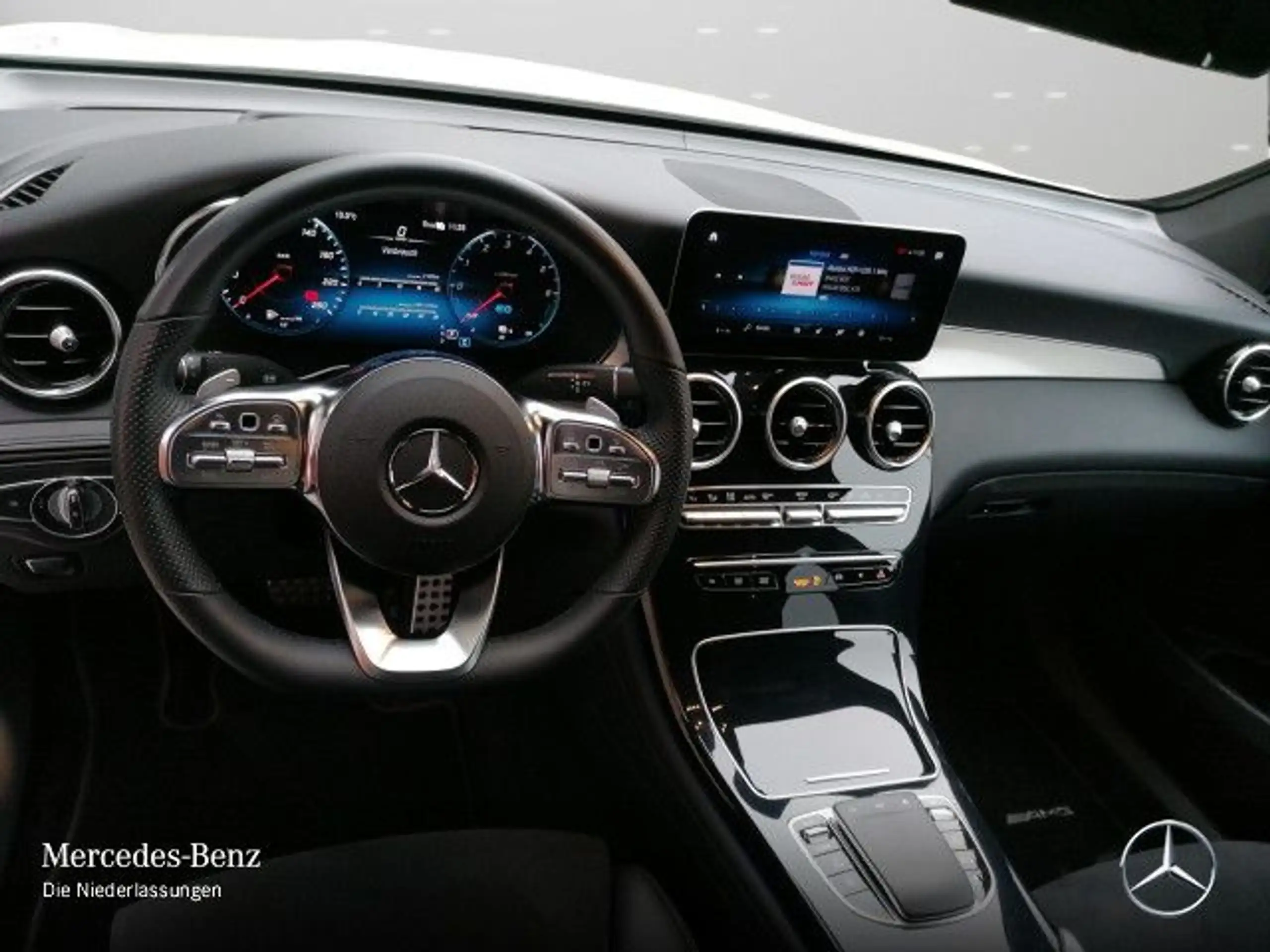 Mercedes-Benz - GLC 300