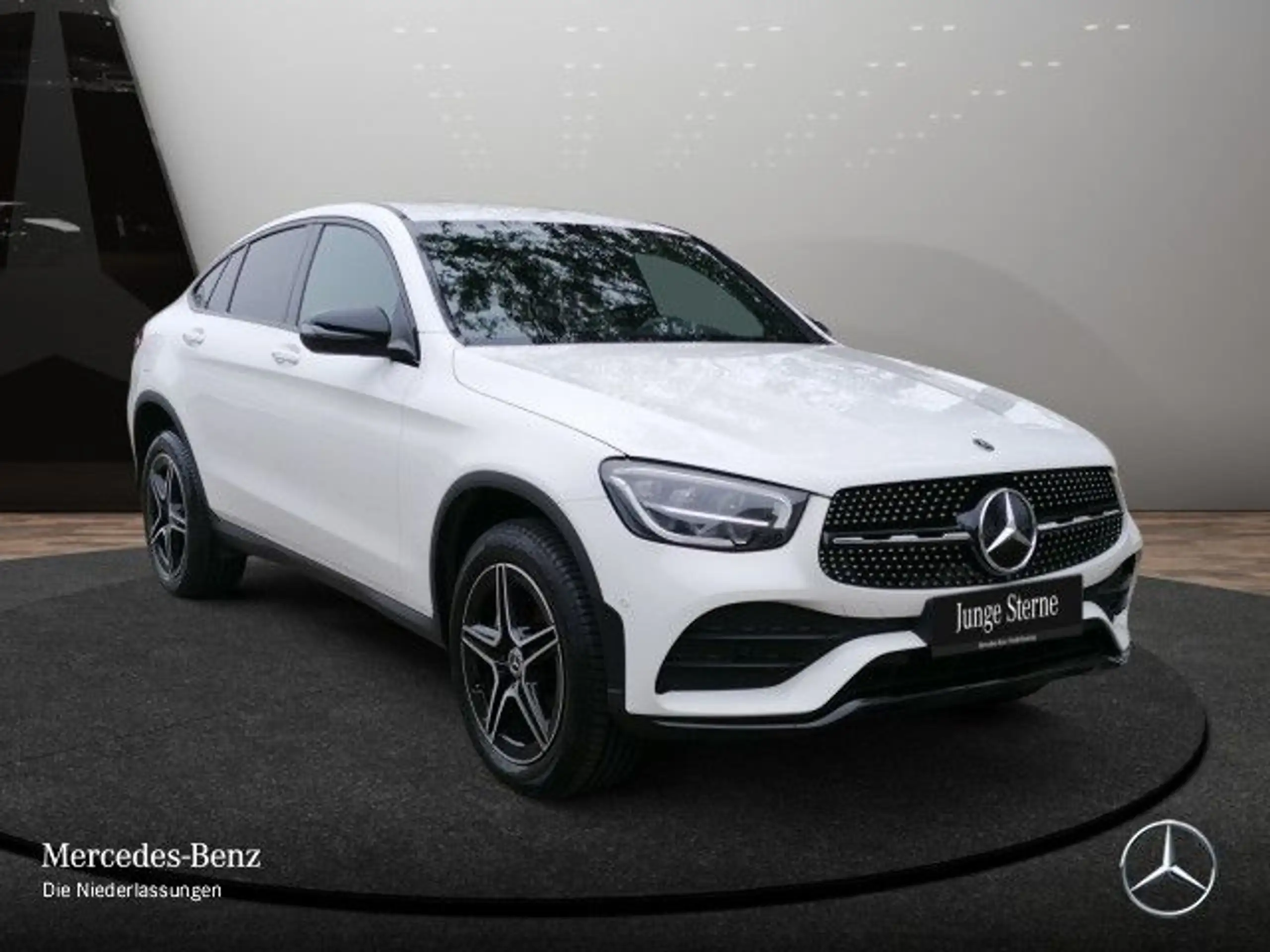 Mercedes-Benz - GLC 300