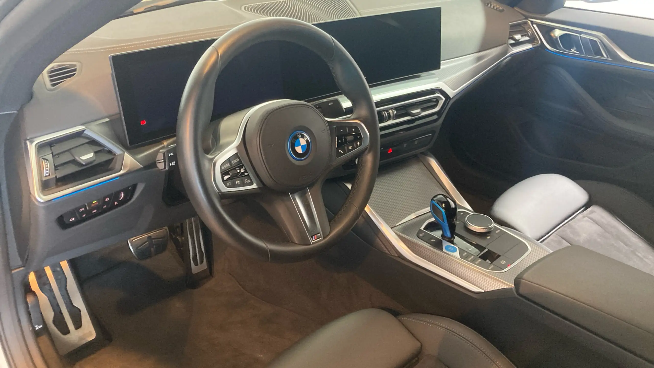 BMW - i4