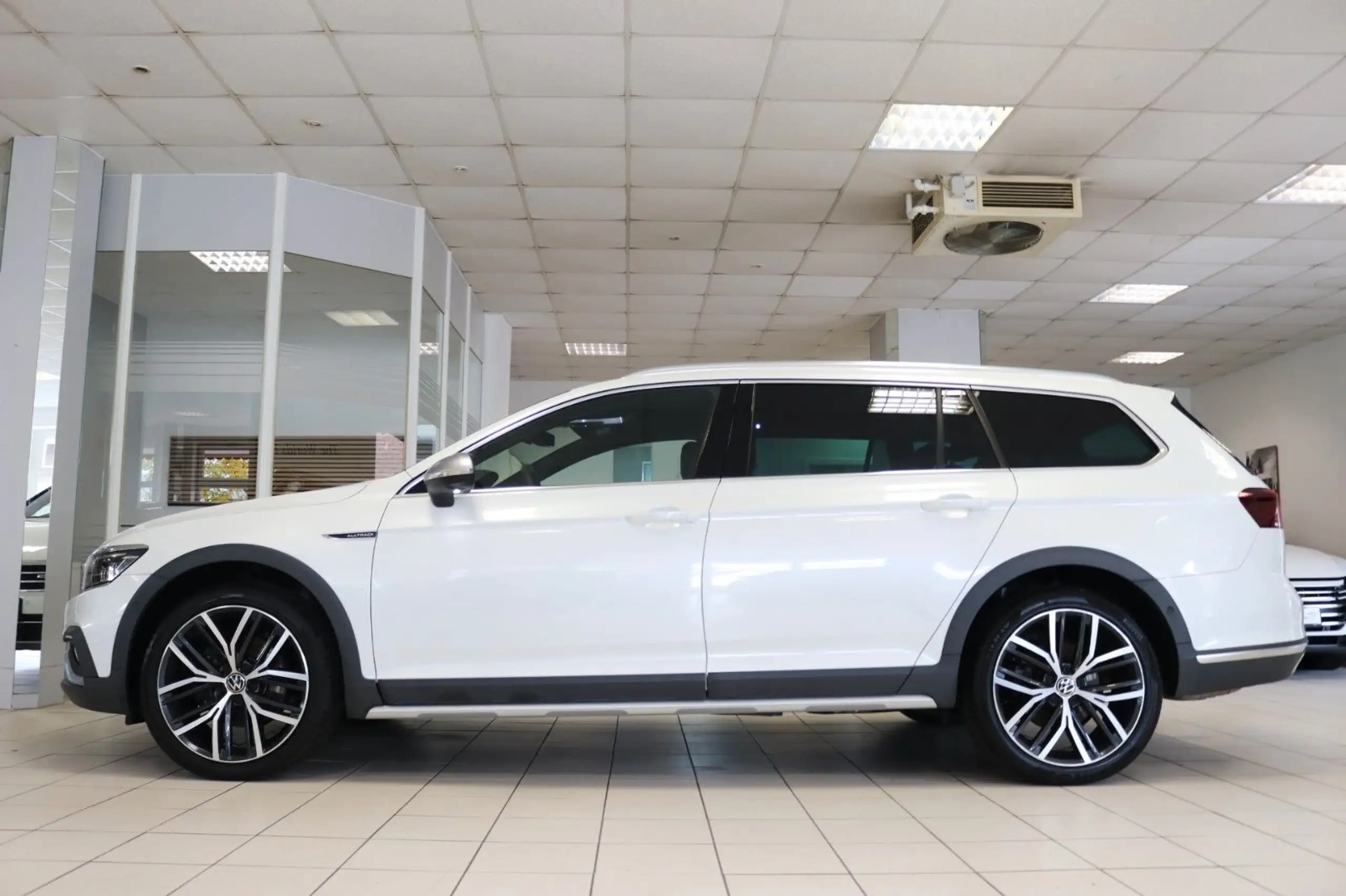 Volkswagen - Passat Alltrack