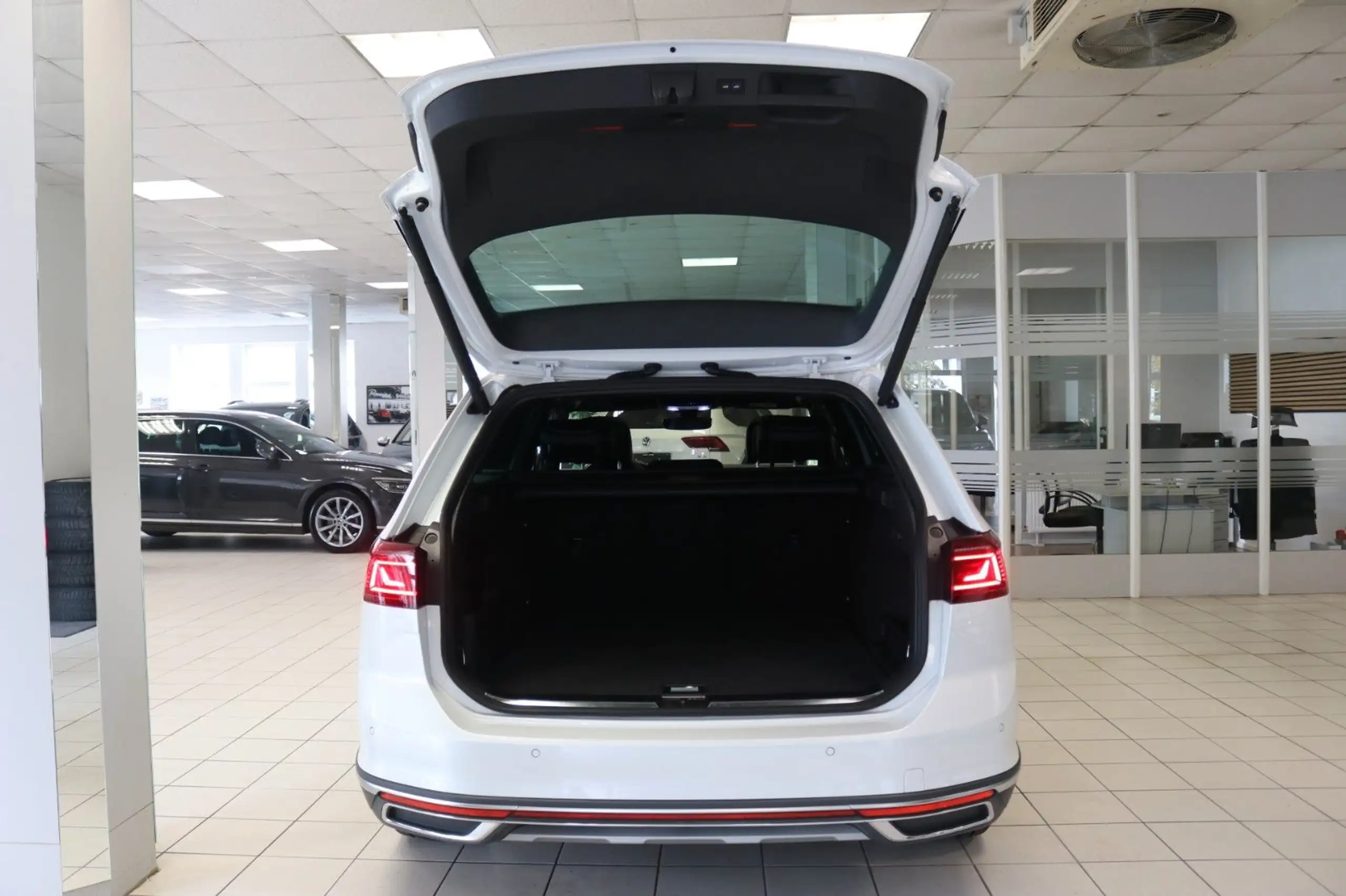 Volkswagen - Passat Alltrack