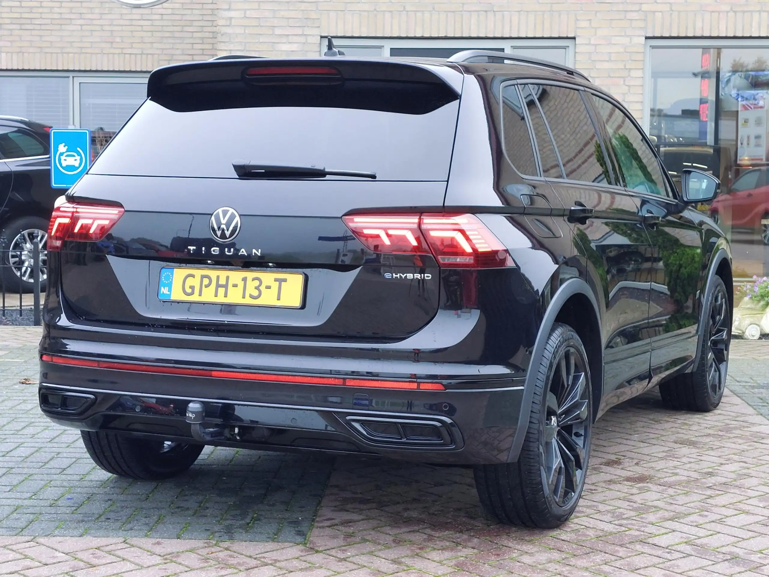 Volkswagen - Tiguan