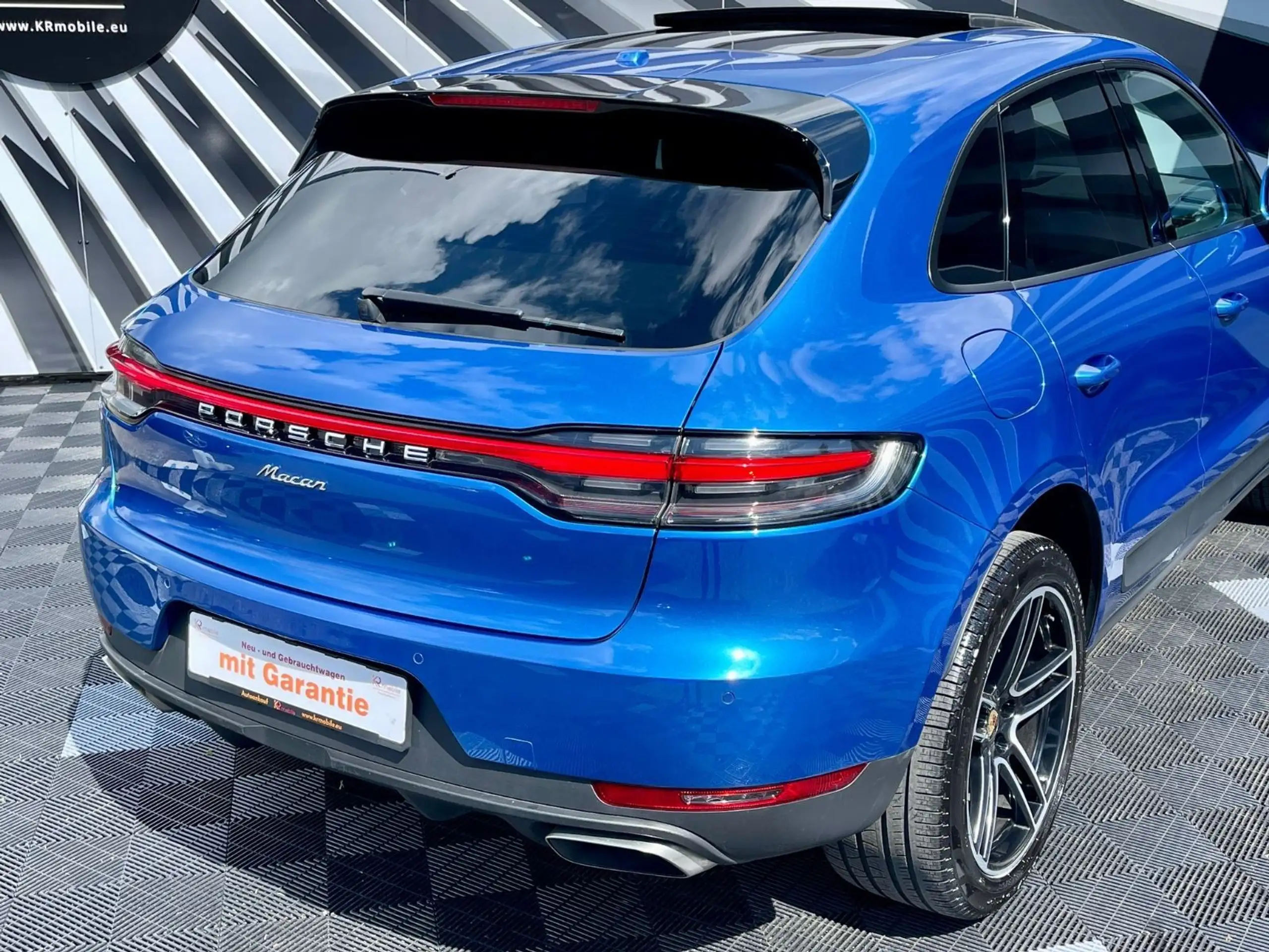 Porsche - Macan