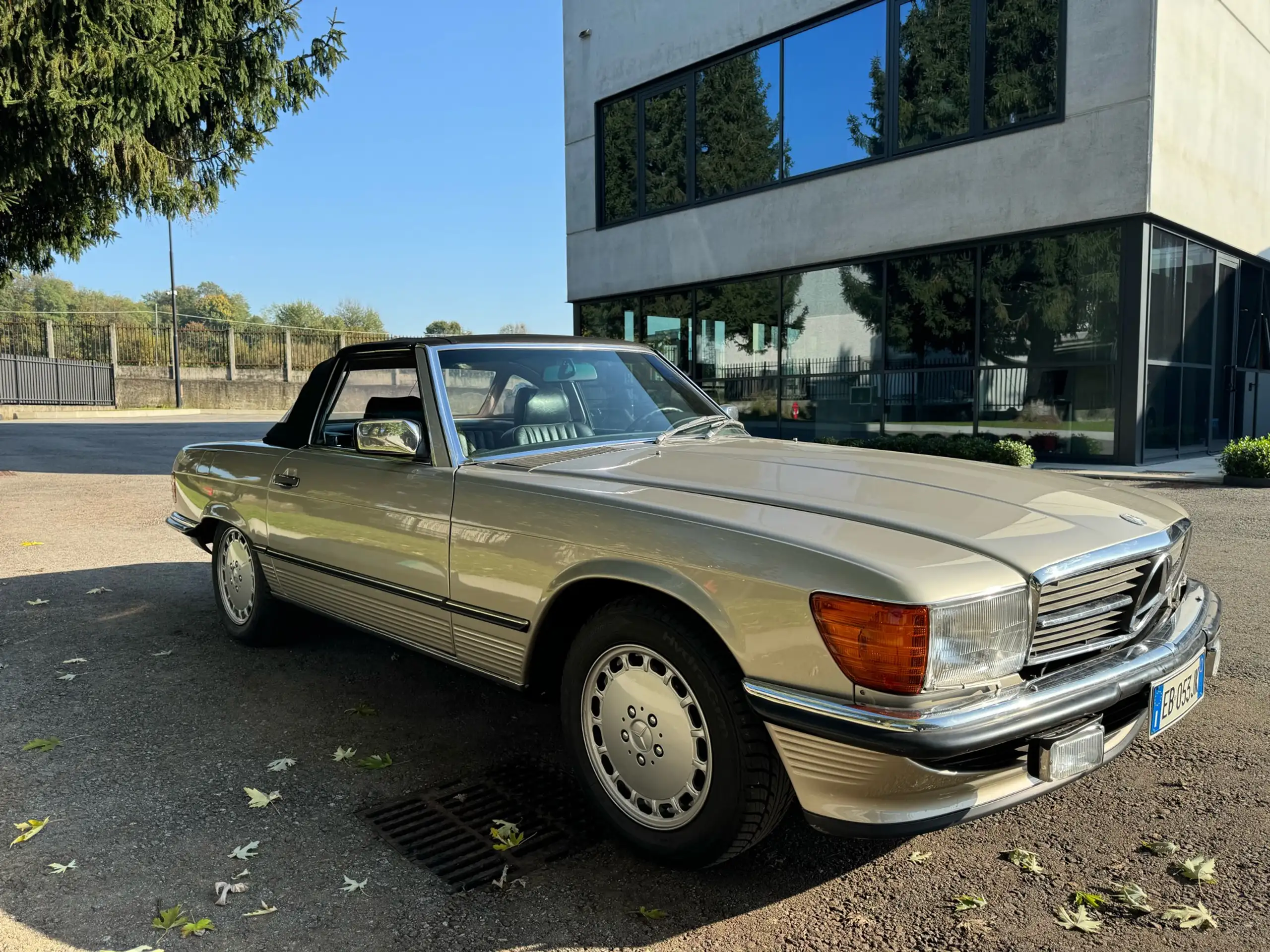 Mercedes-Benz - SL 300