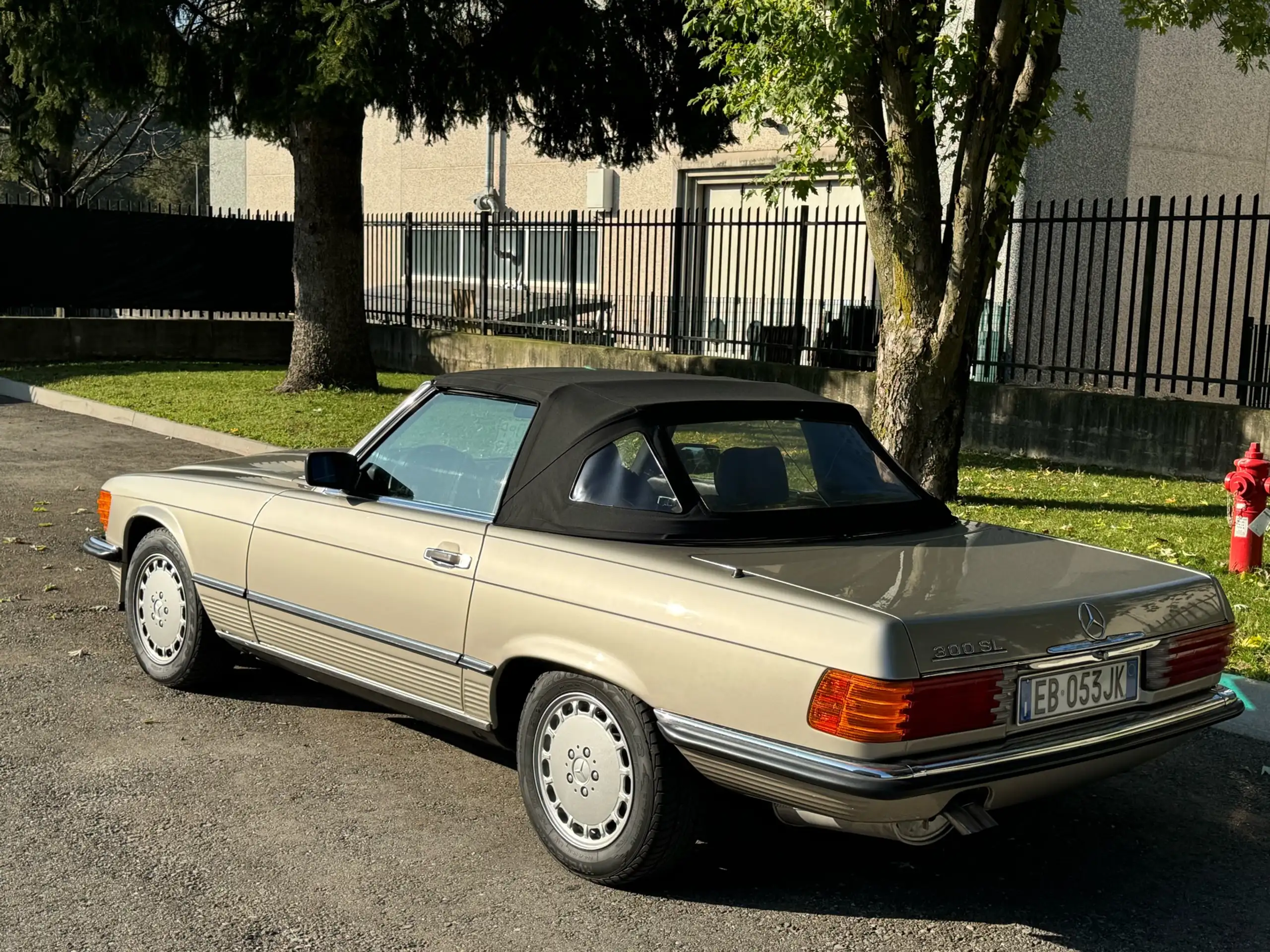 Mercedes-Benz - SL 300