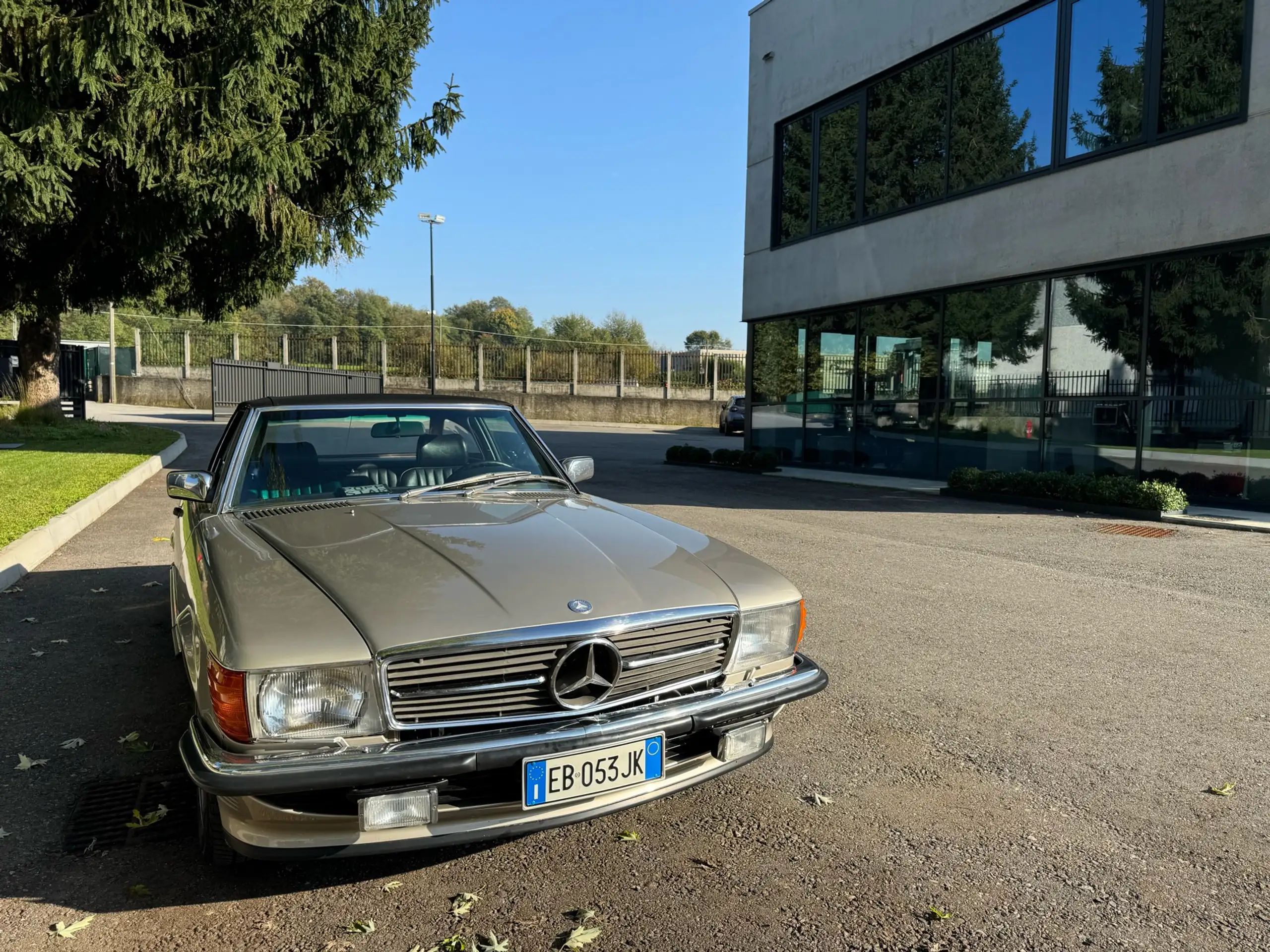 Mercedes-Benz - SL 300