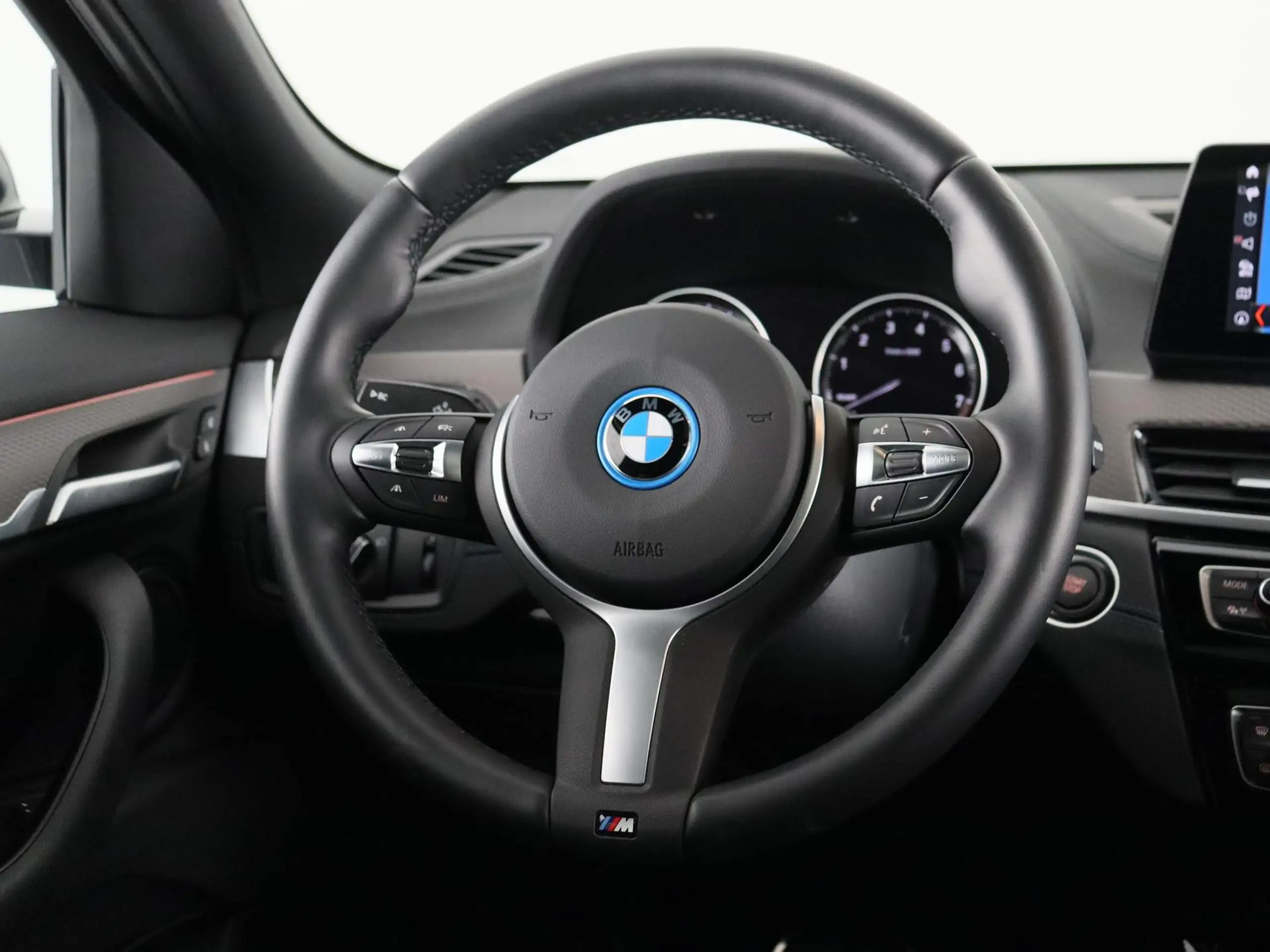 BMW - X2