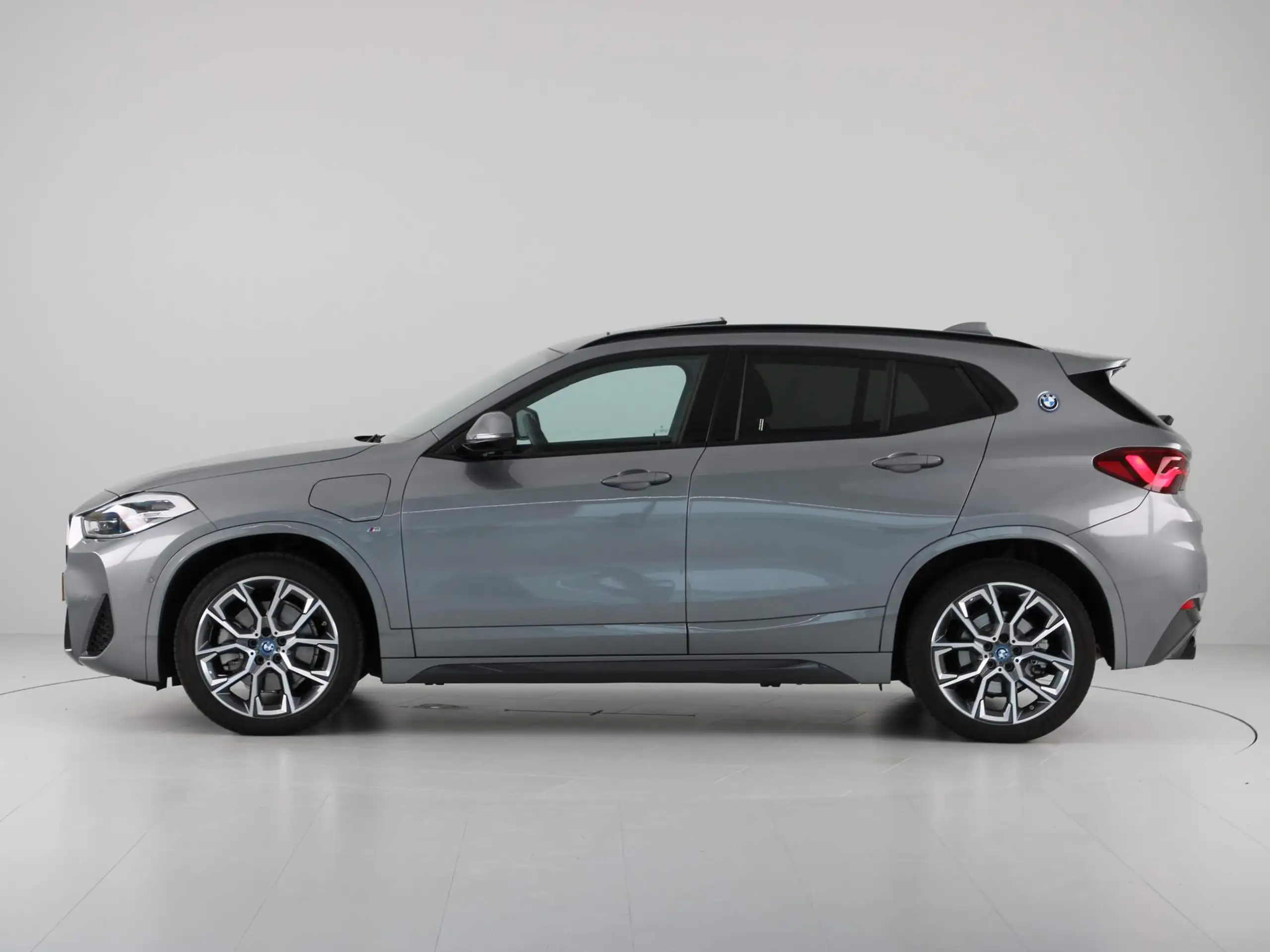 BMW - X2