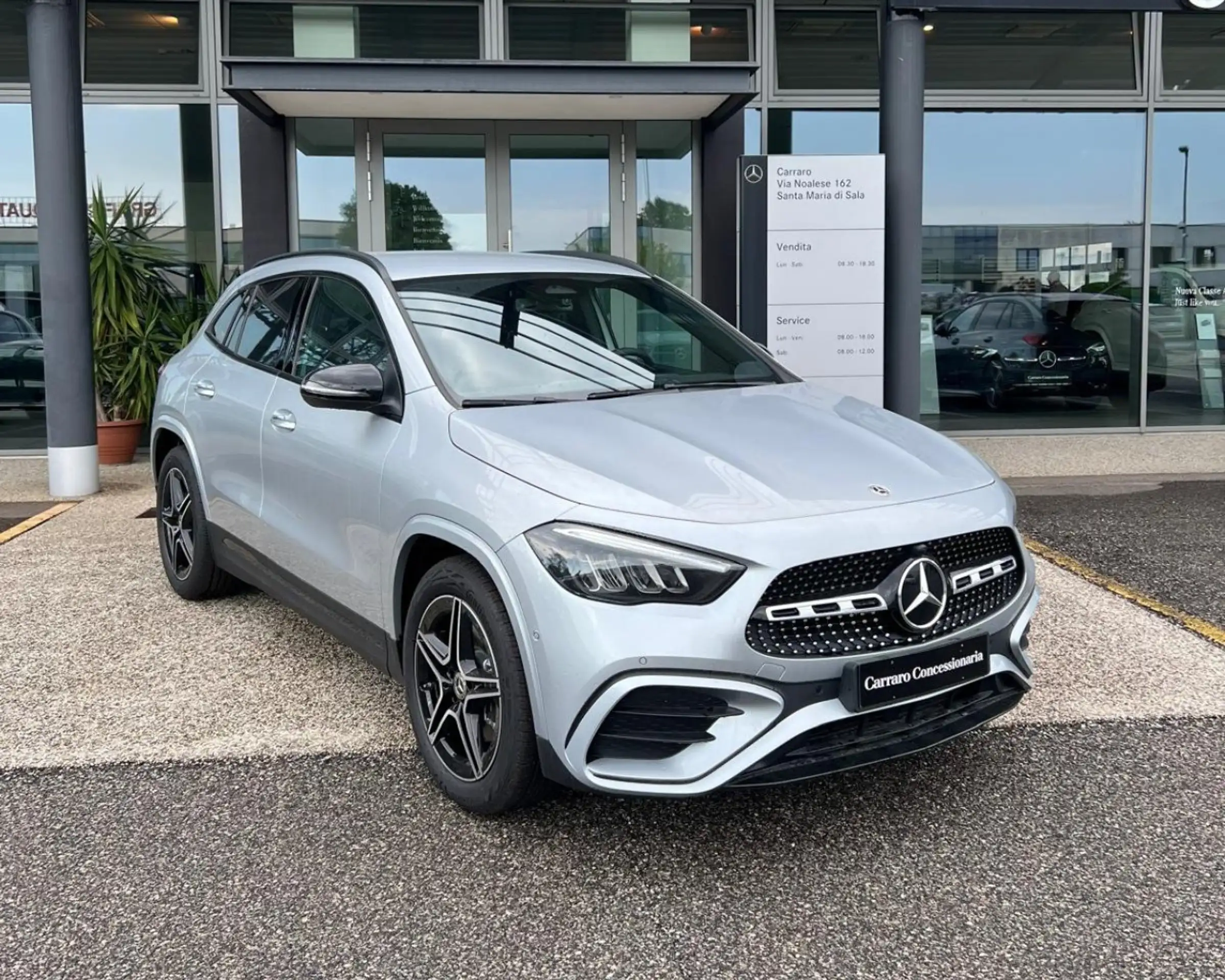 Mercedes-Benz - GLA 180