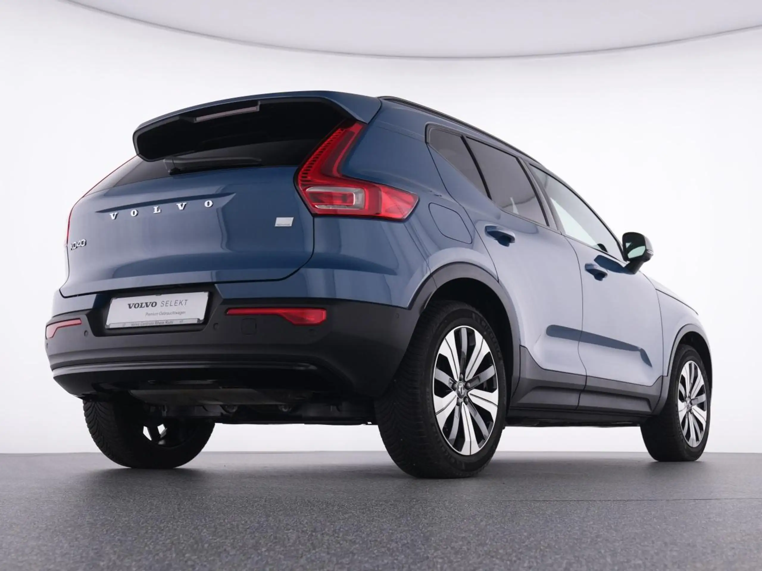 Volvo - XC40