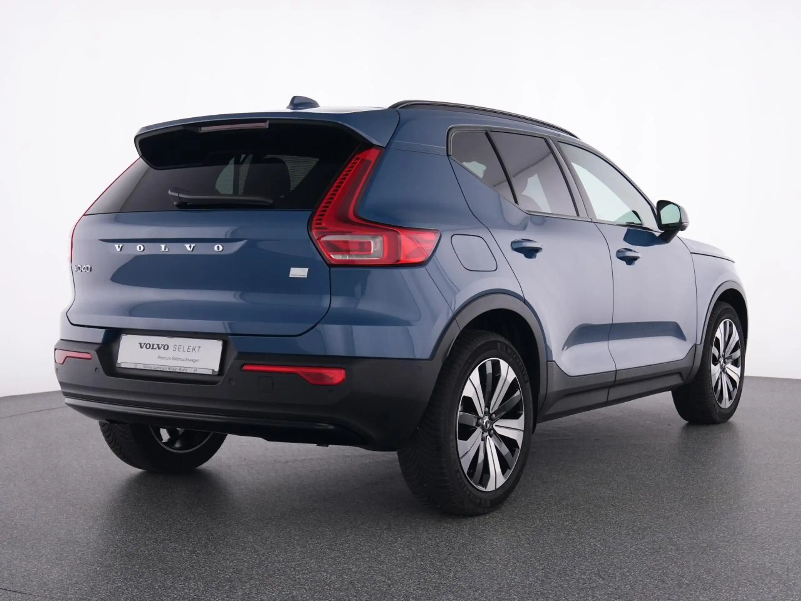 Volvo - XC40