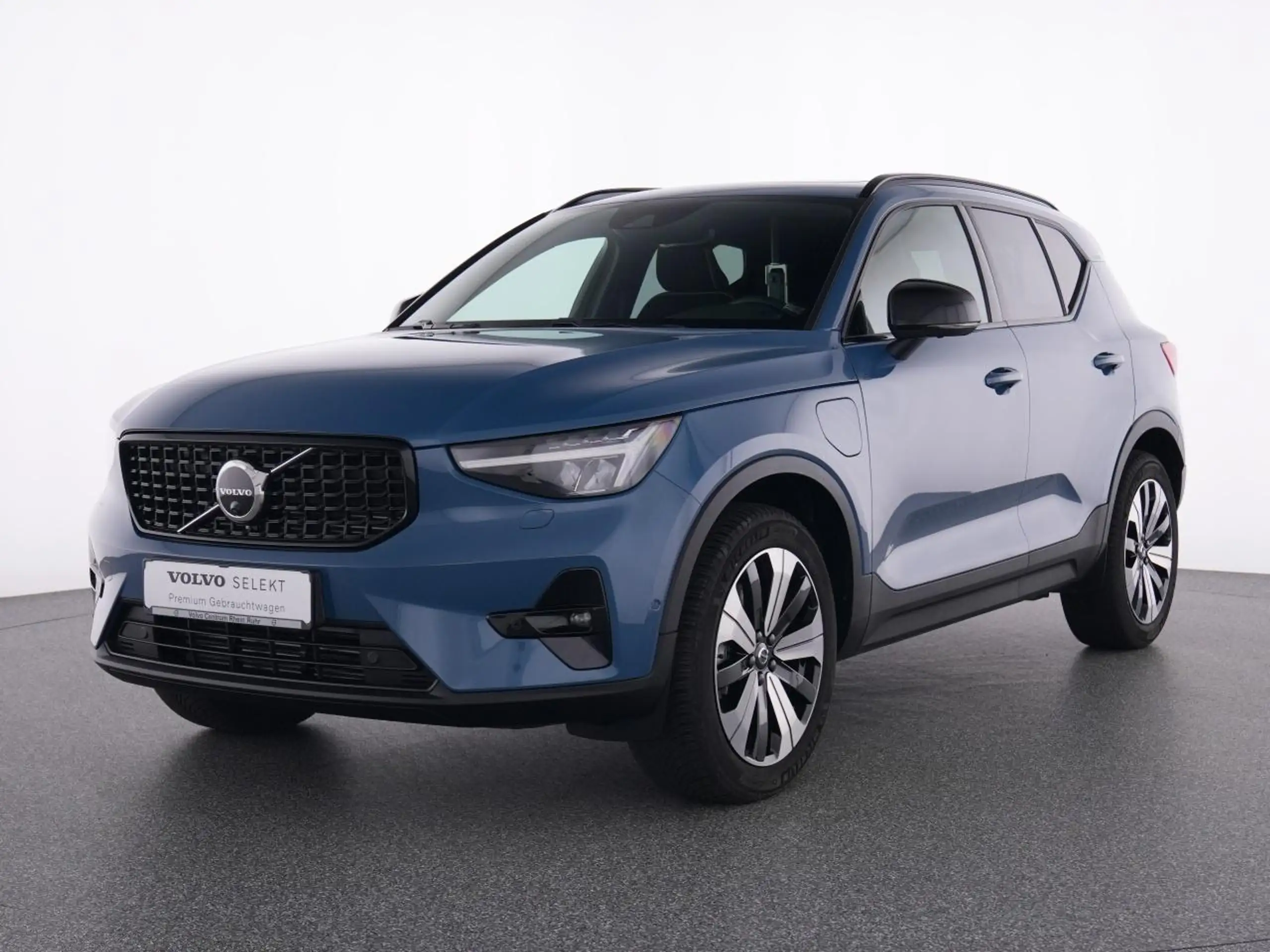 Volvo - XC40