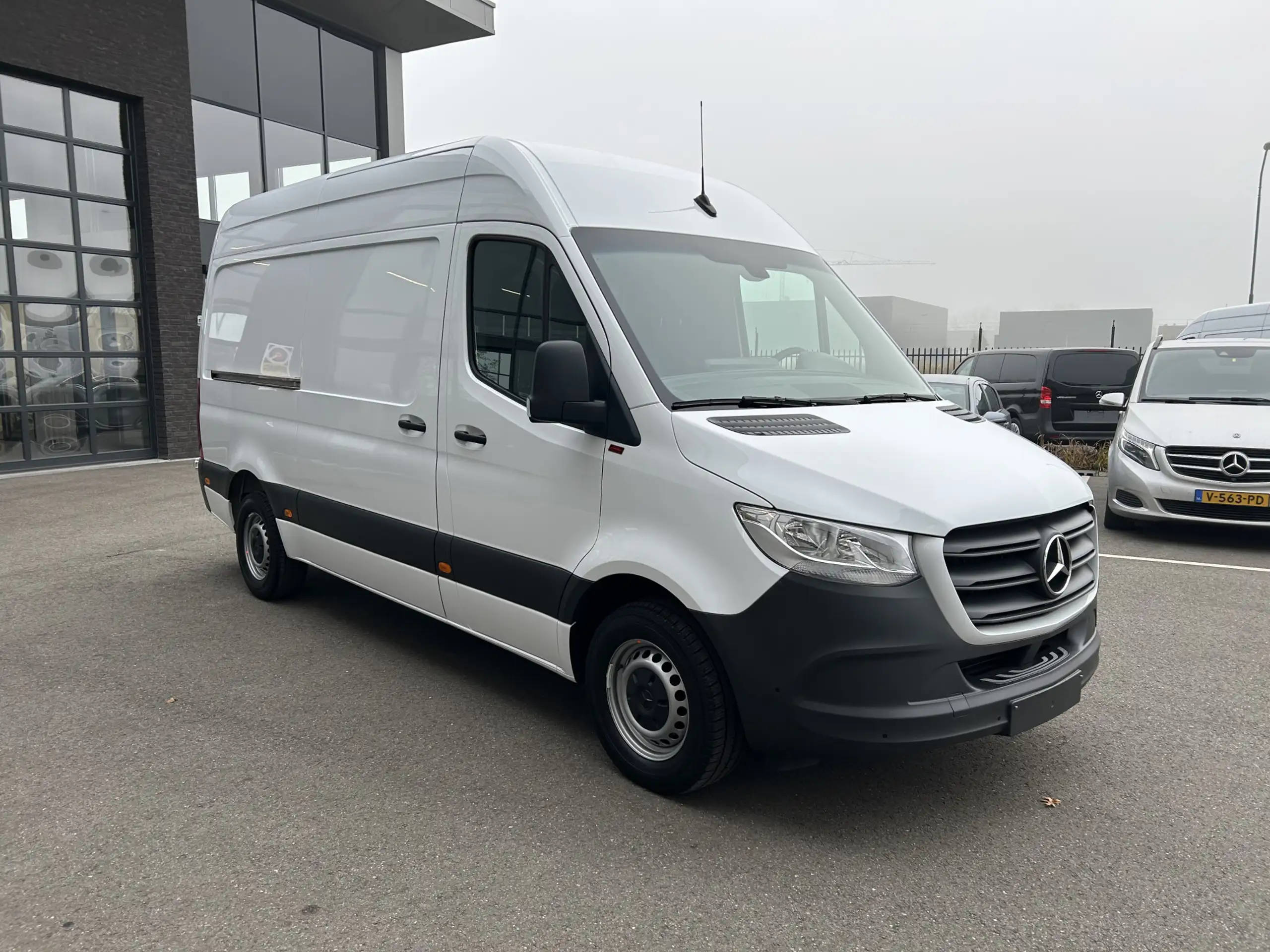 Mercedes-Benz - Sprinter