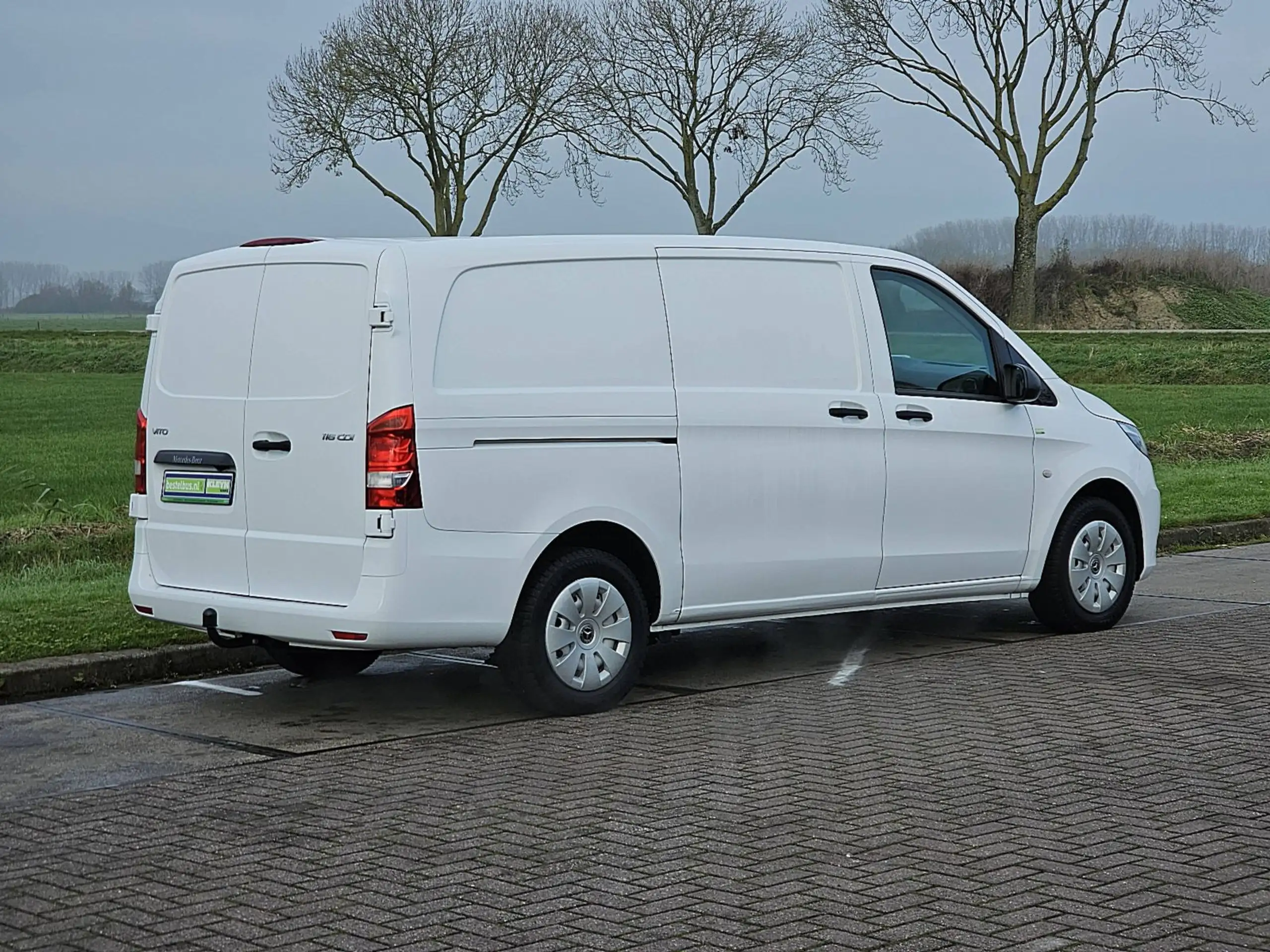 Mercedes-Benz - Vito