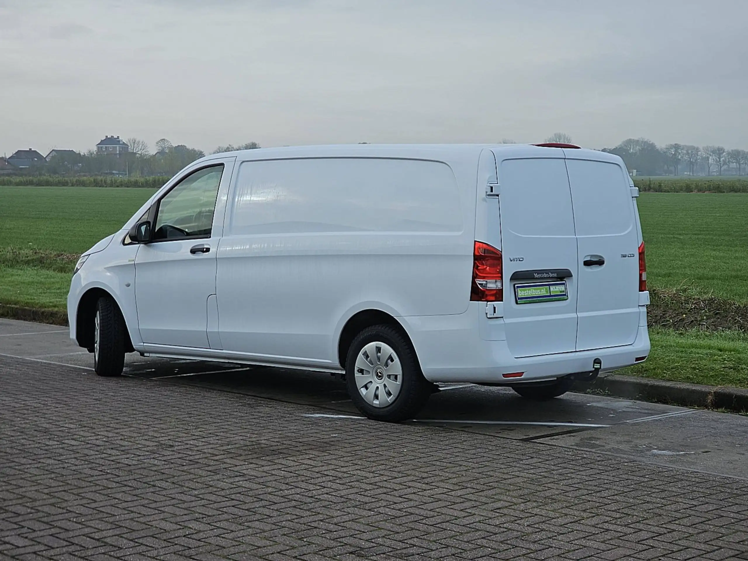 Mercedes-Benz - Vito