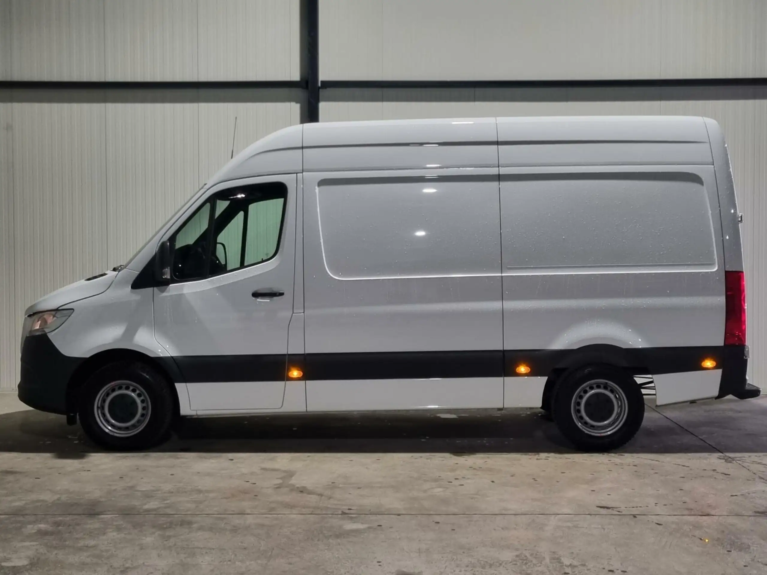 Mercedes-Benz - Sprinter