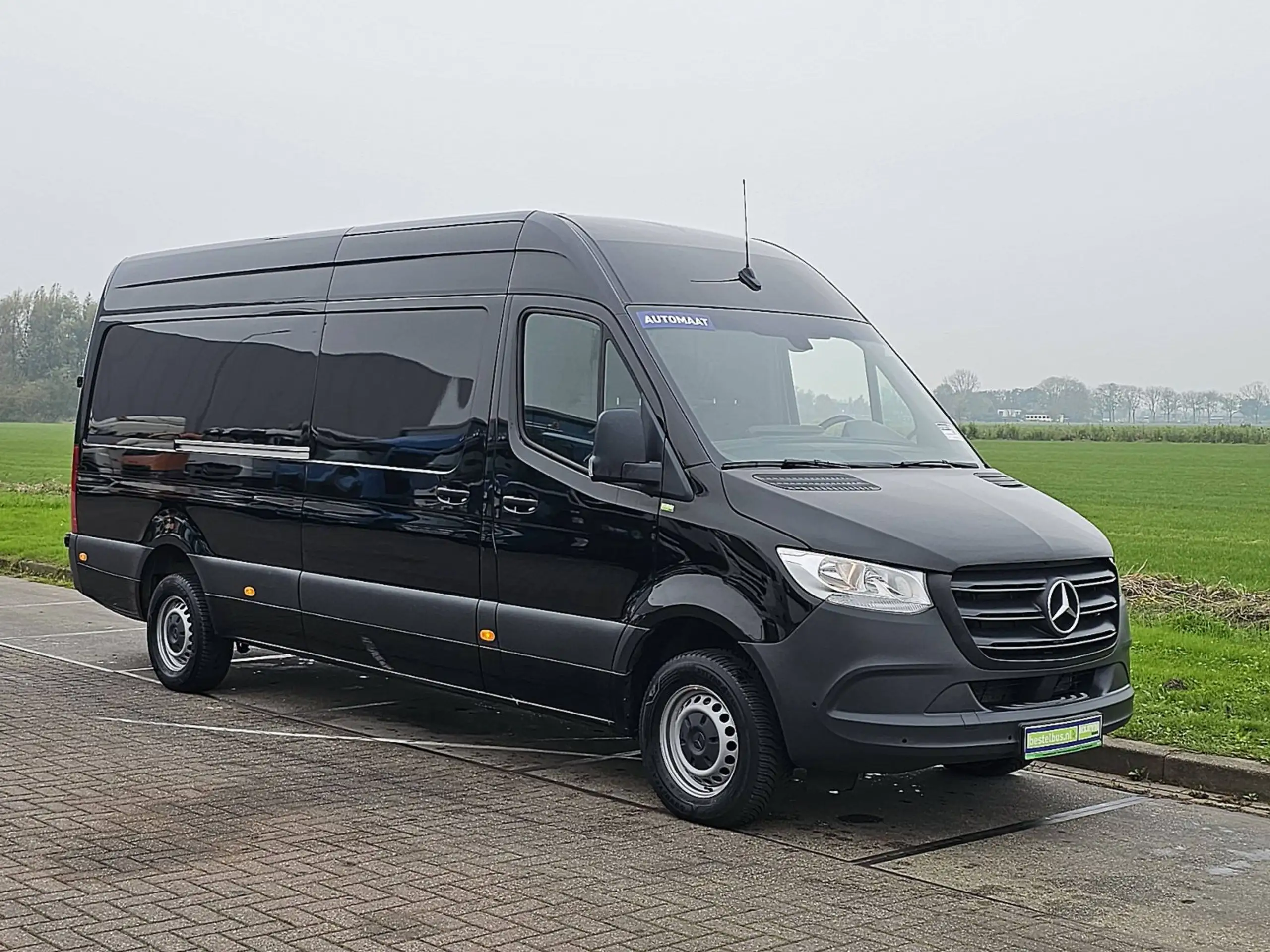 Mercedes-Benz - Sprinter