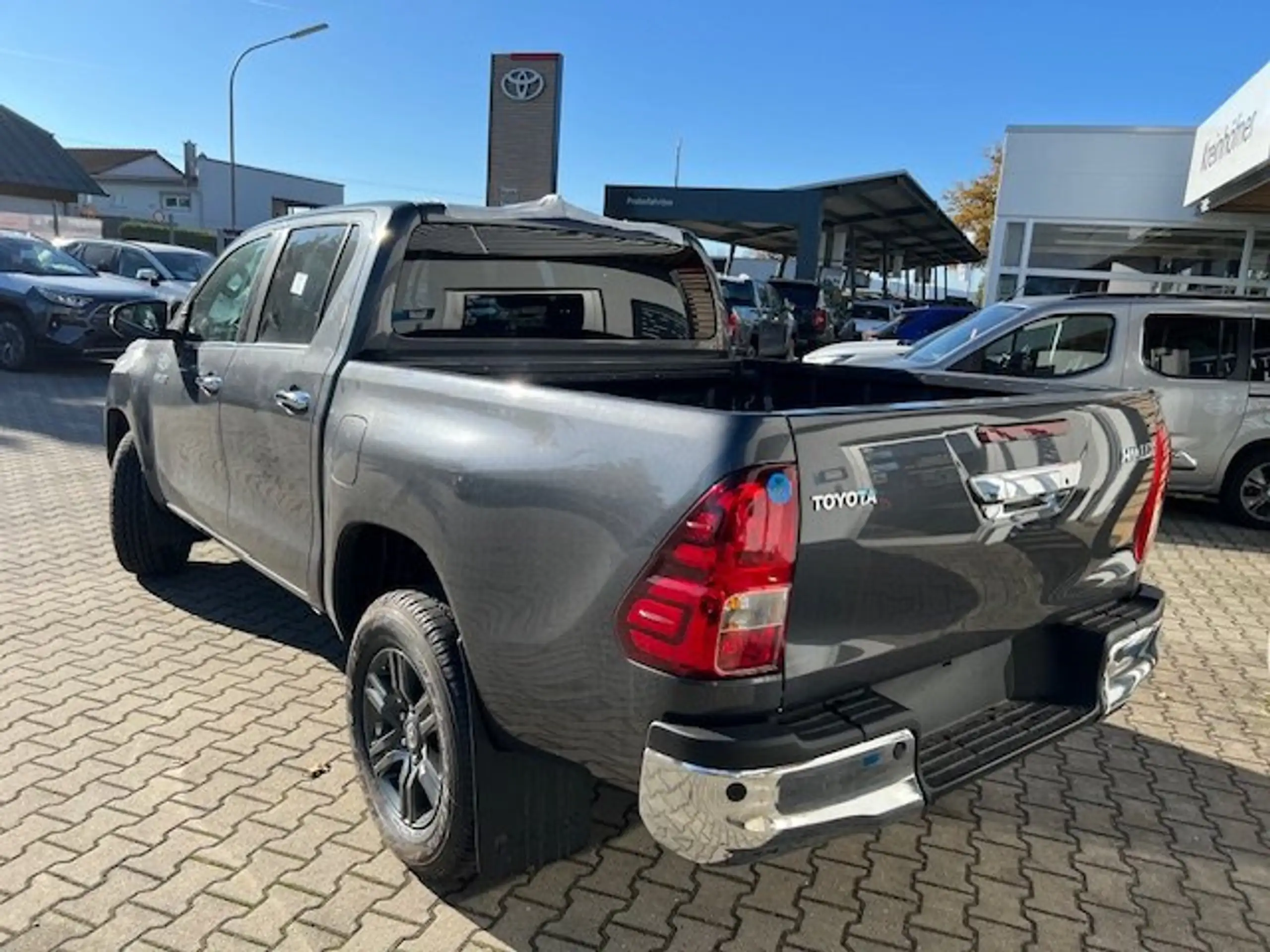 Toyota - Hilux