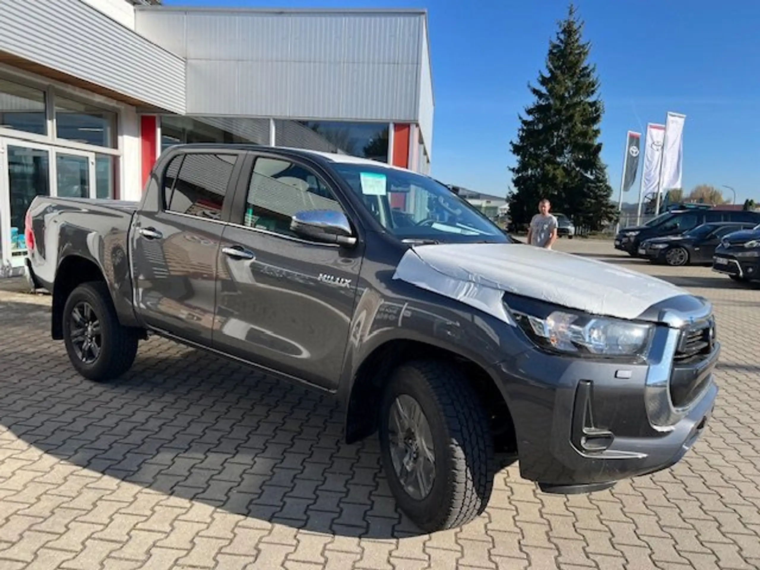 Toyota - Hilux