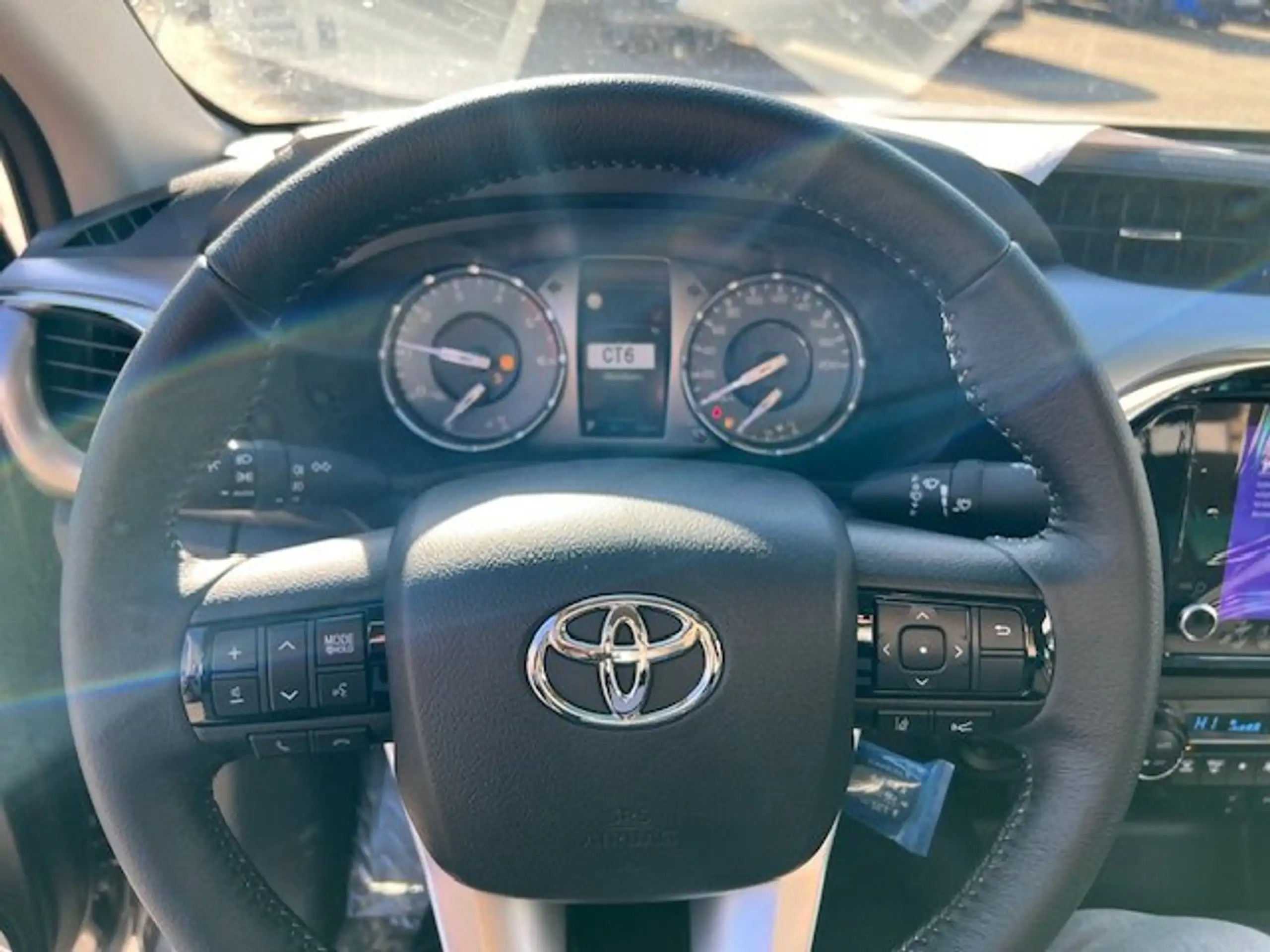 Toyota - Hilux