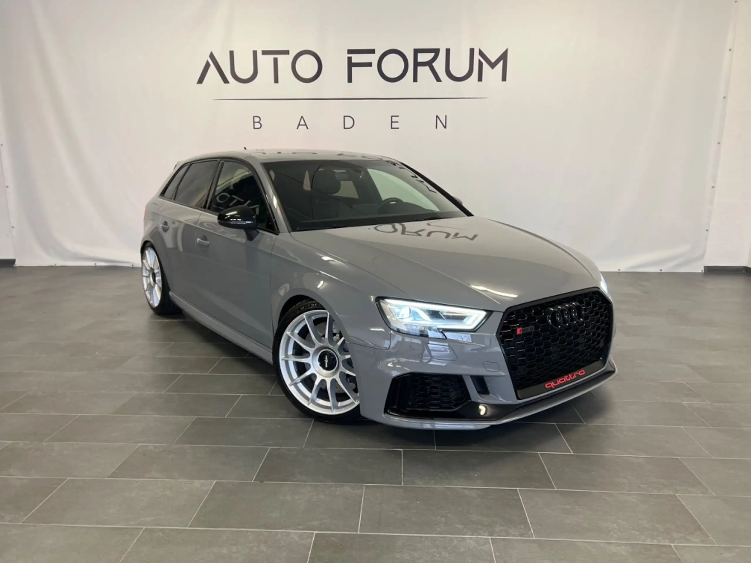 Audi - RS3