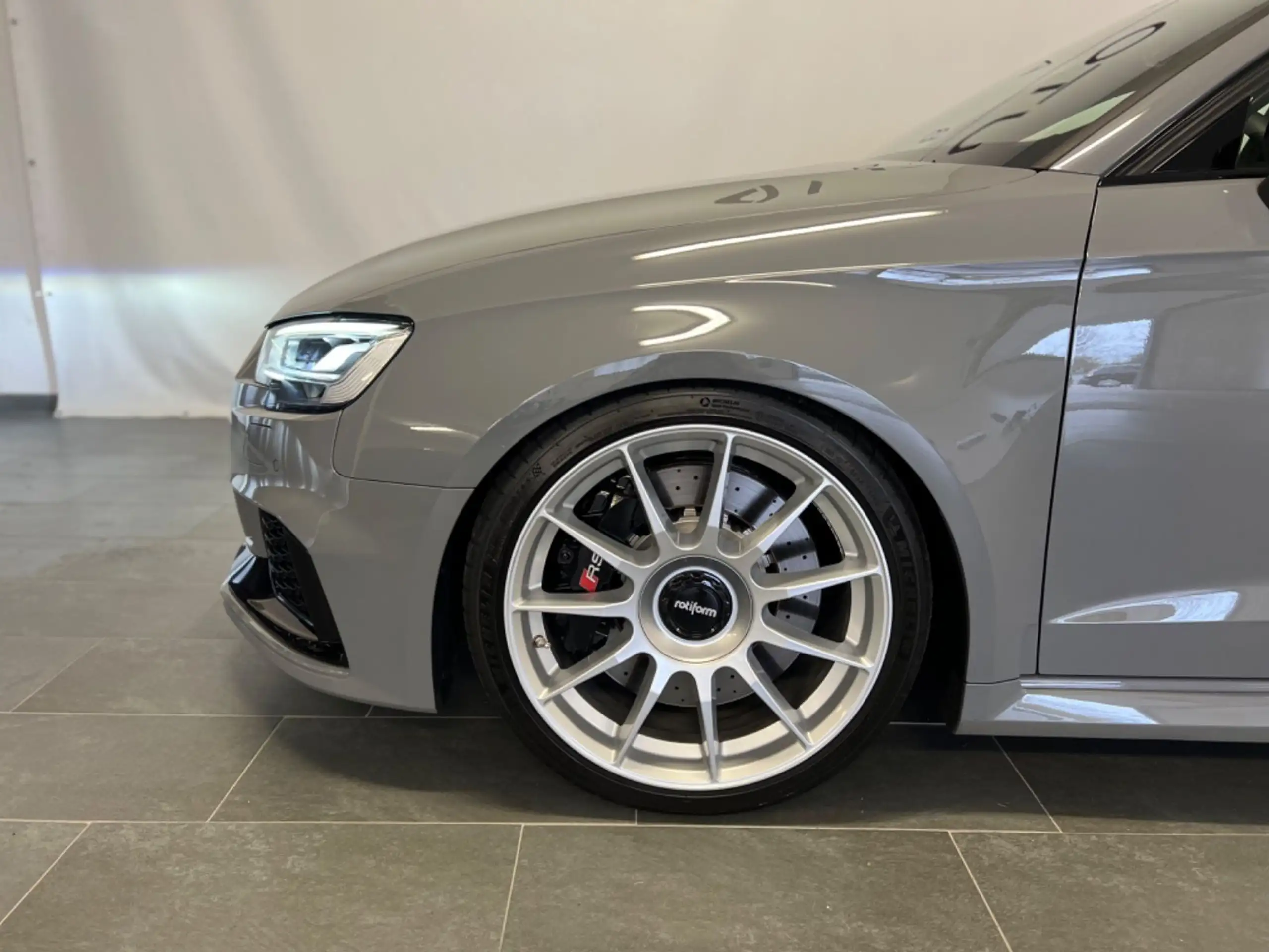 Audi - RS3