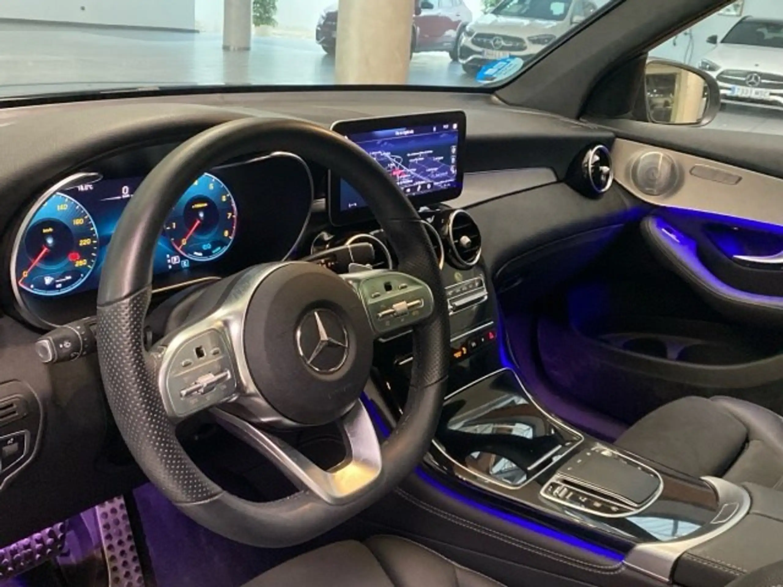 Mercedes-Benz - GLC 200