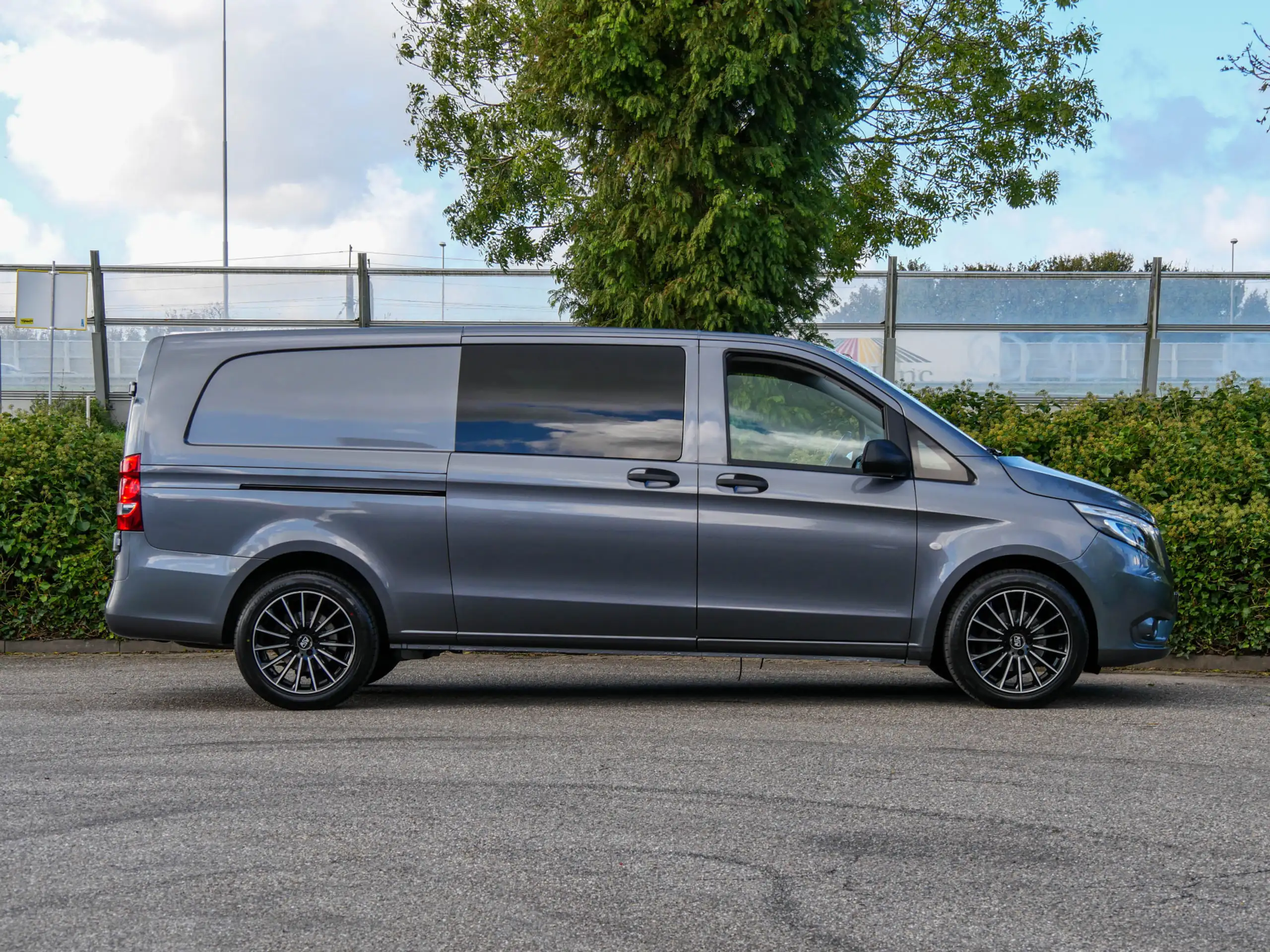 Mercedes-Benz - Vito