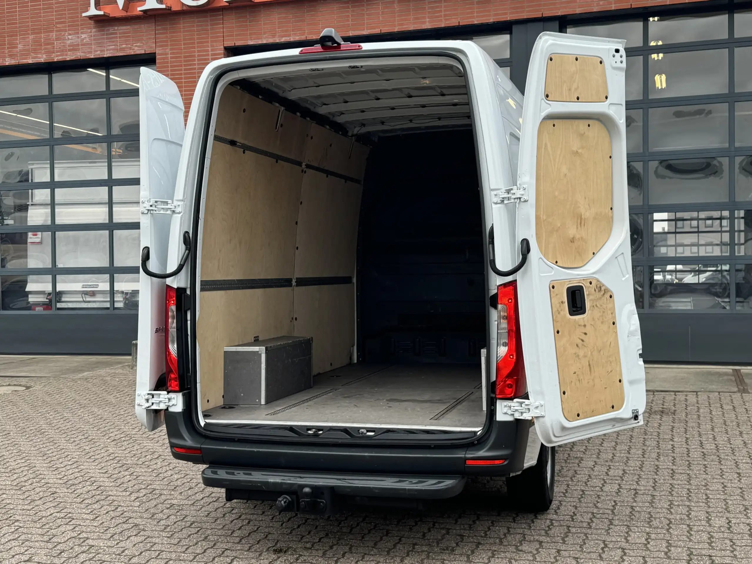 Mercedes-Benz - Sprinter