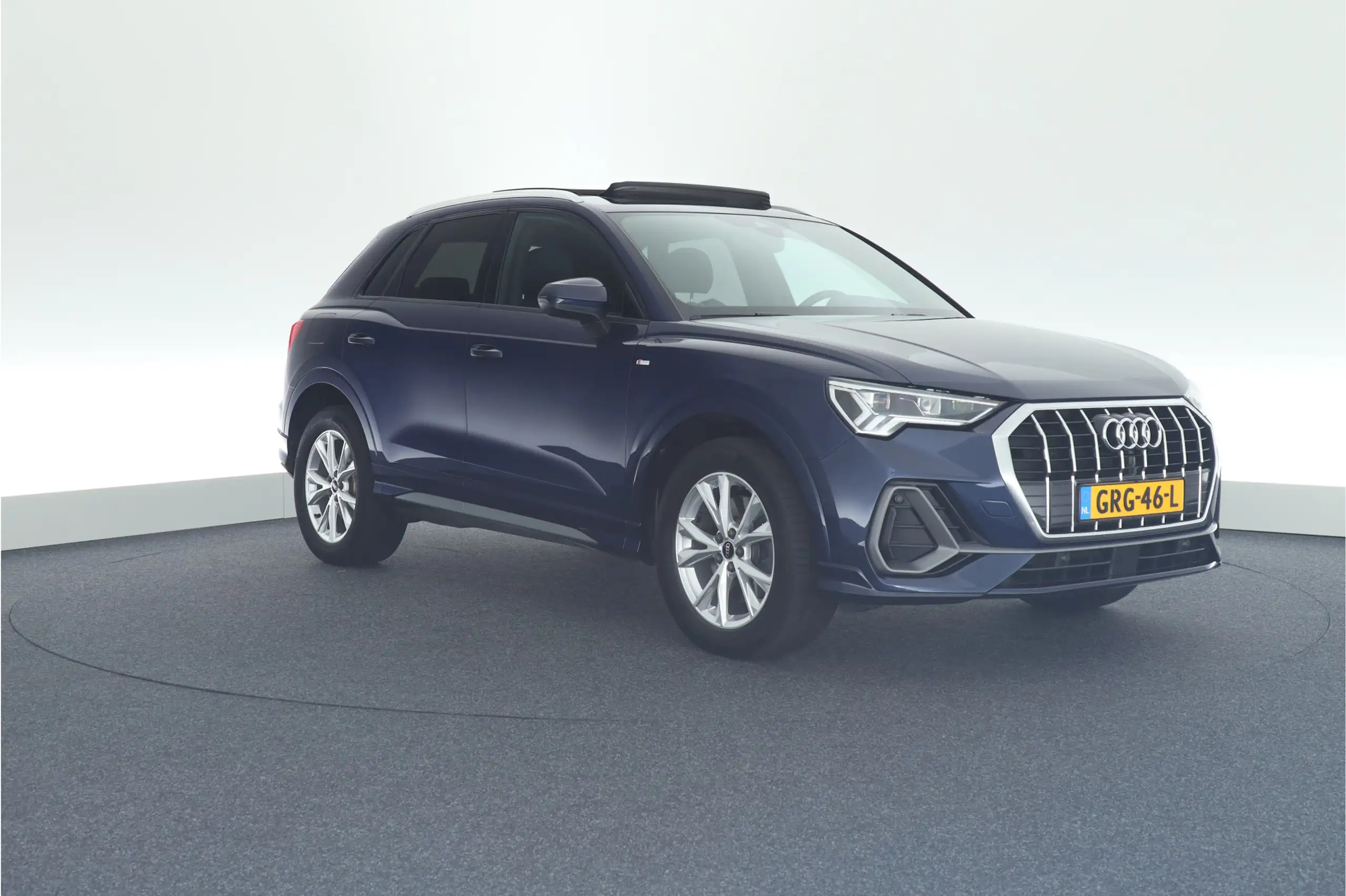 Audi - Q3