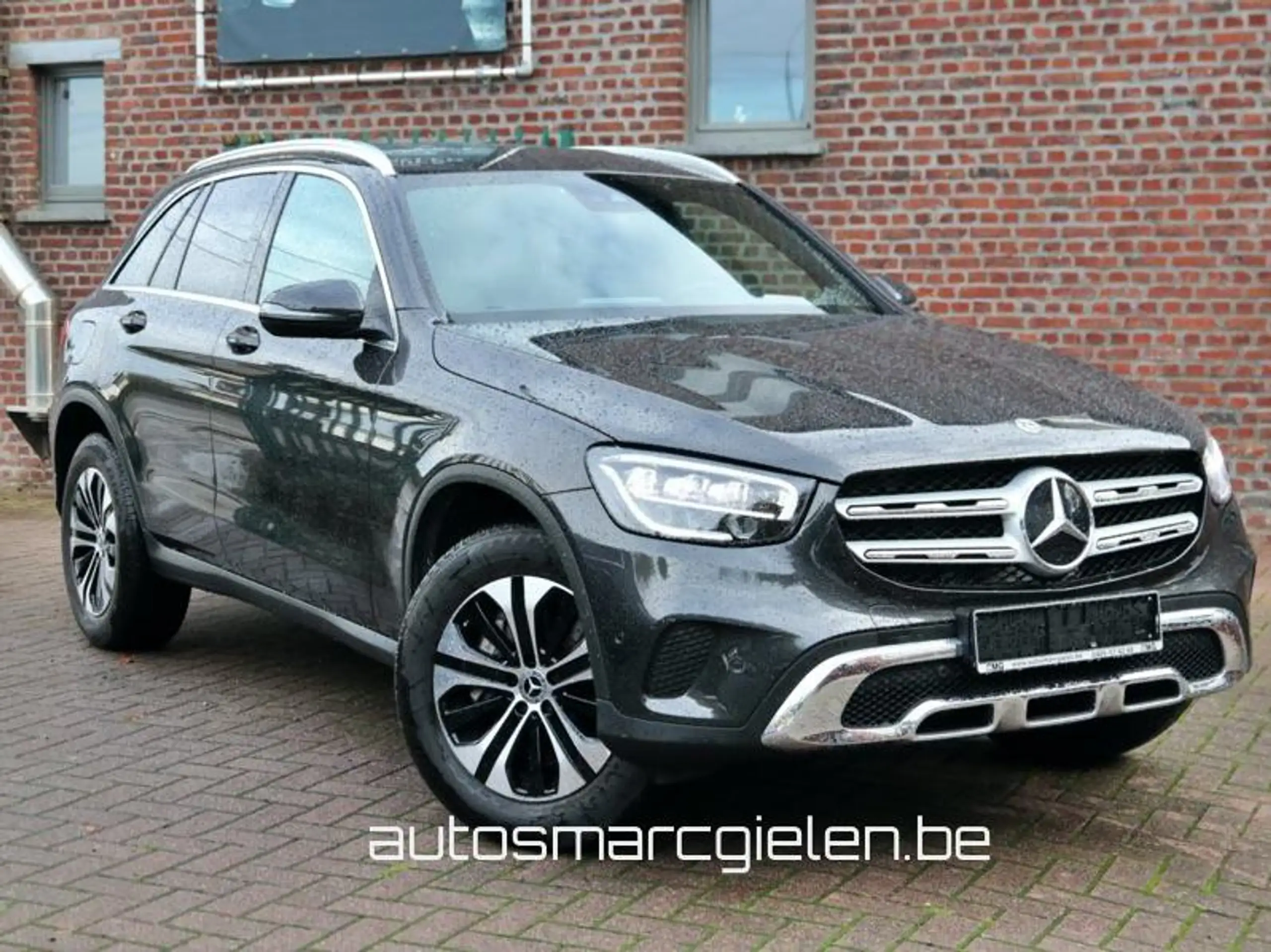 Mercedes-Benz - GLC 300