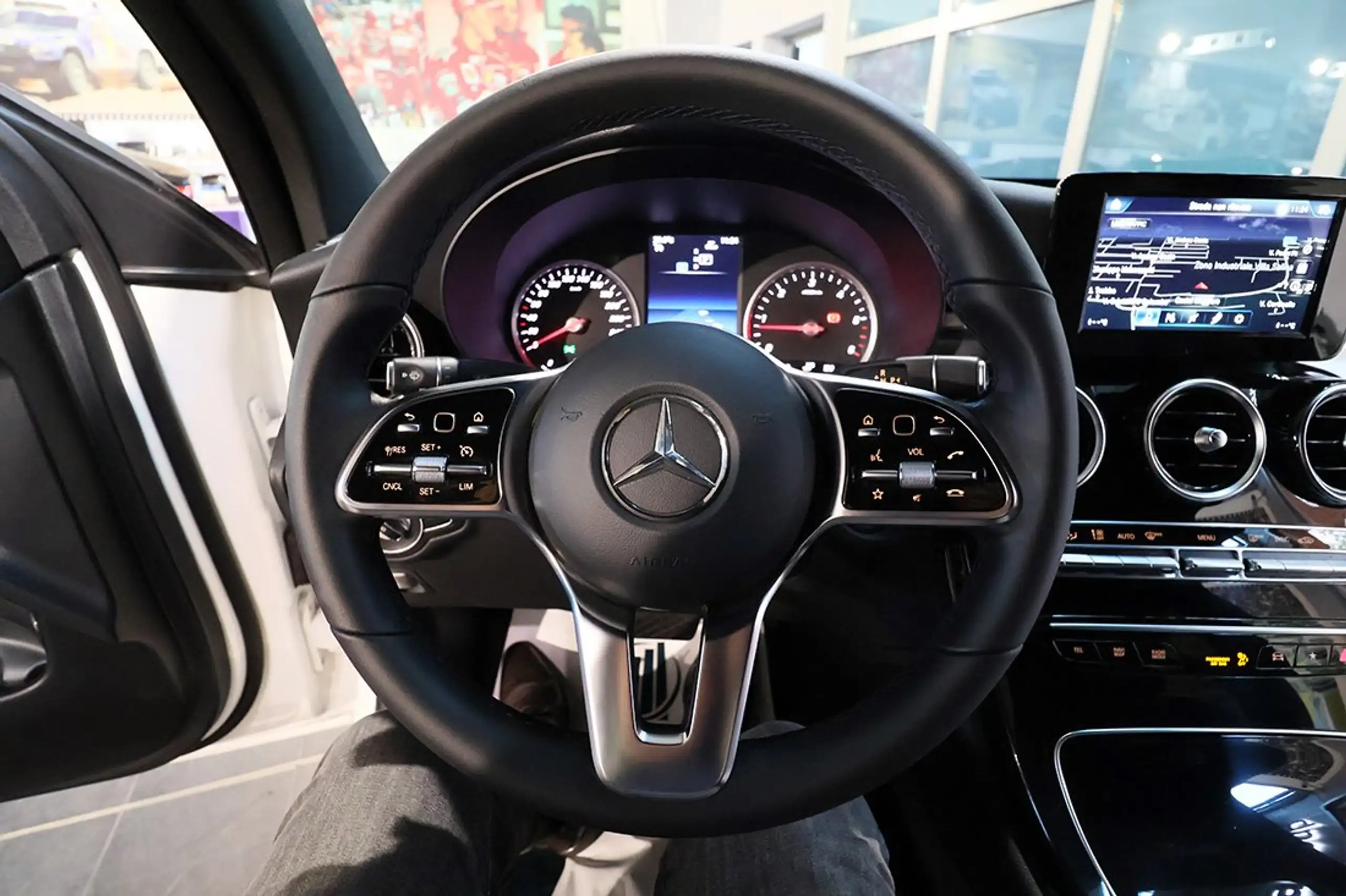 Mercedes-Benz - GLC 220