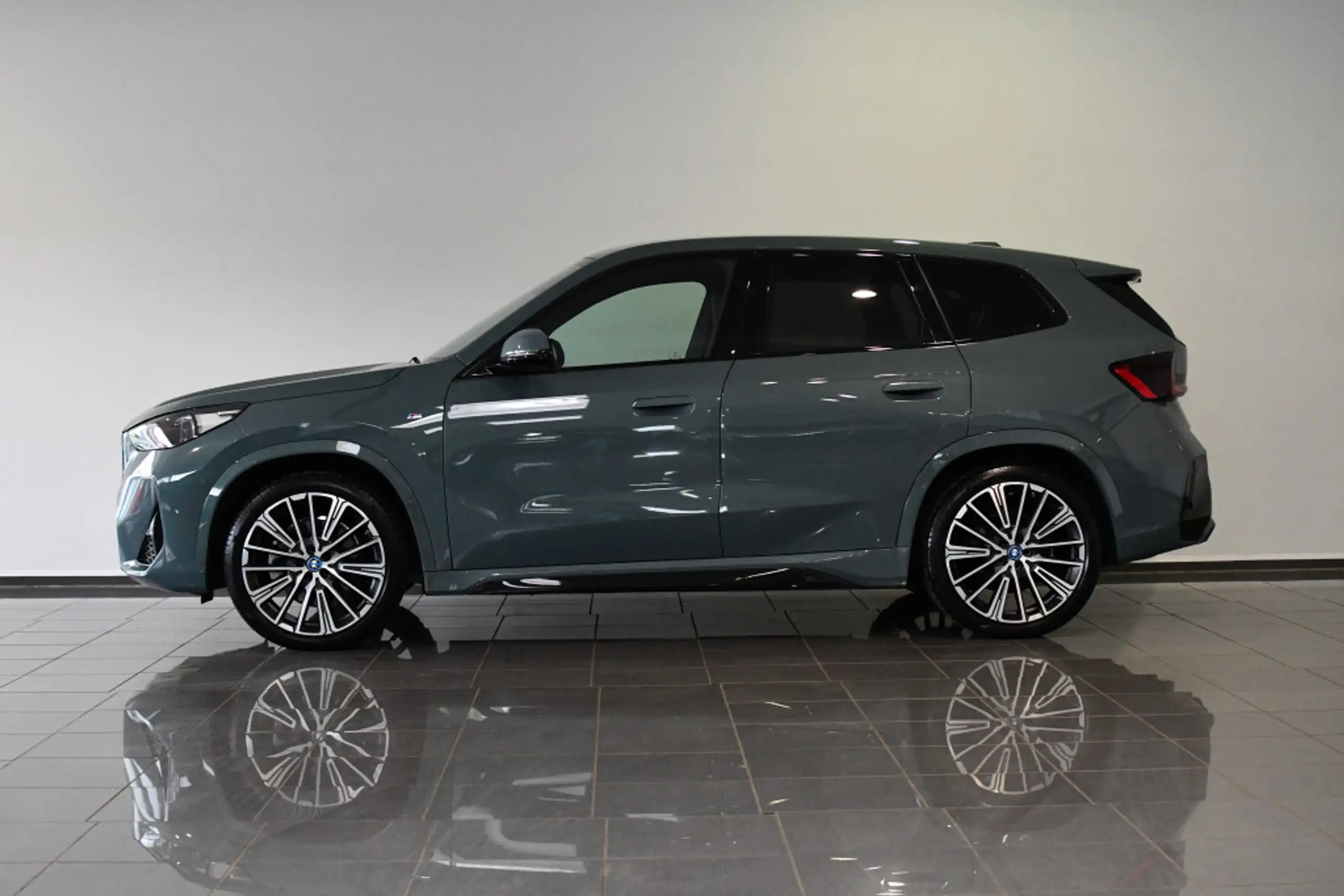 BMW - X1