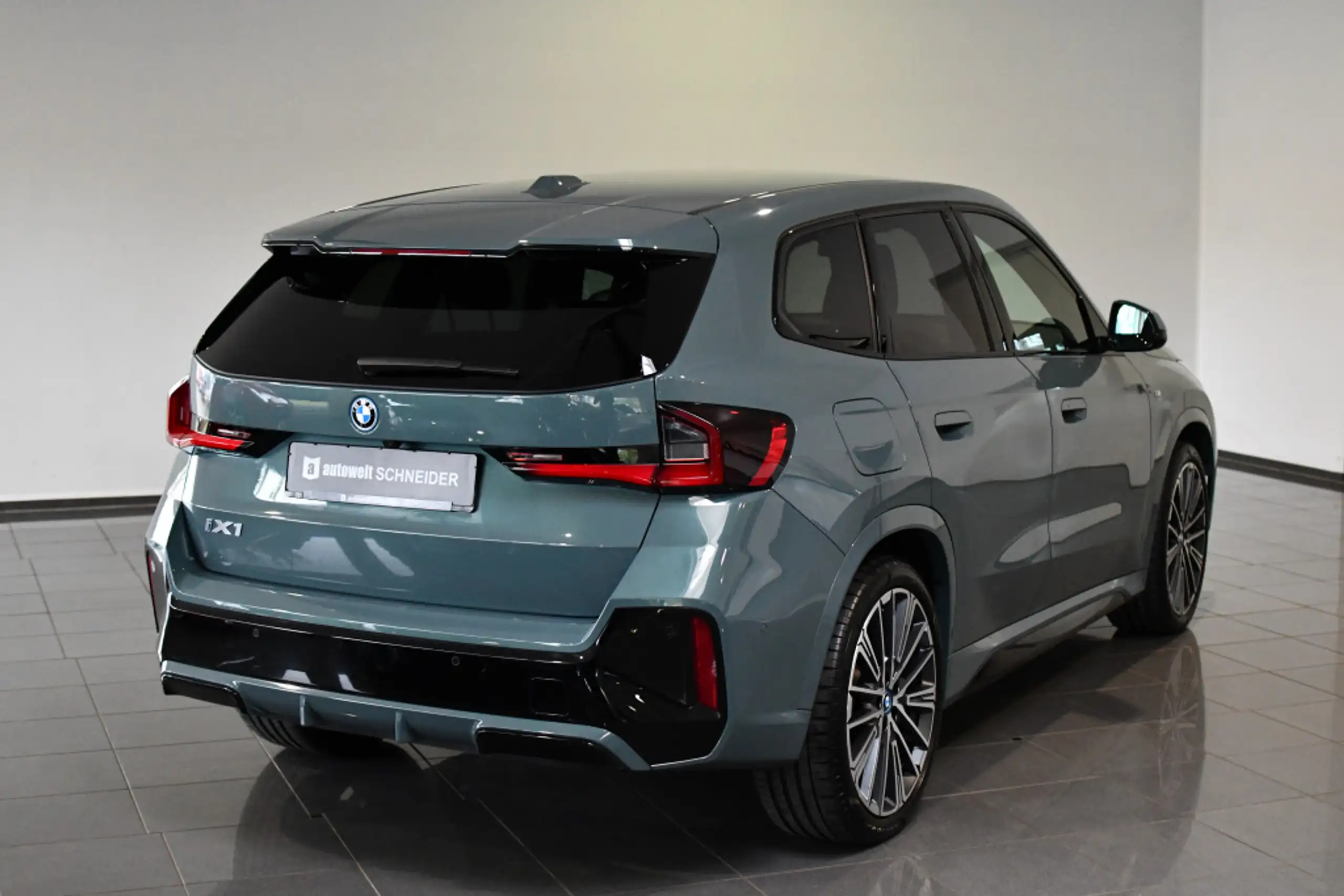 BMW - X1