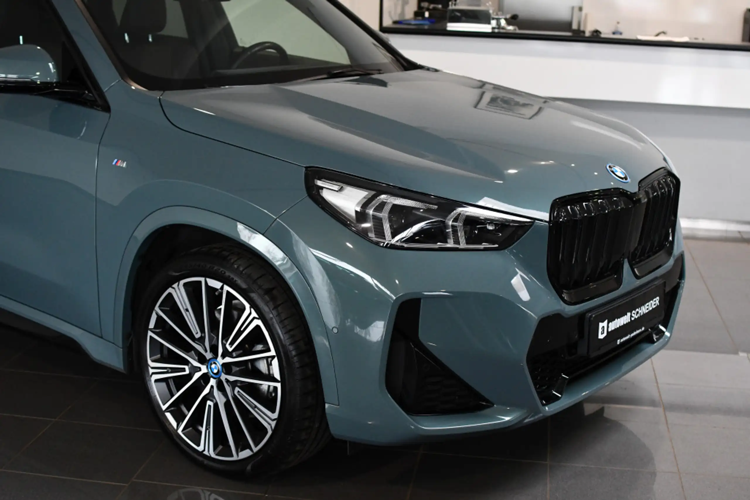 BMW - X1