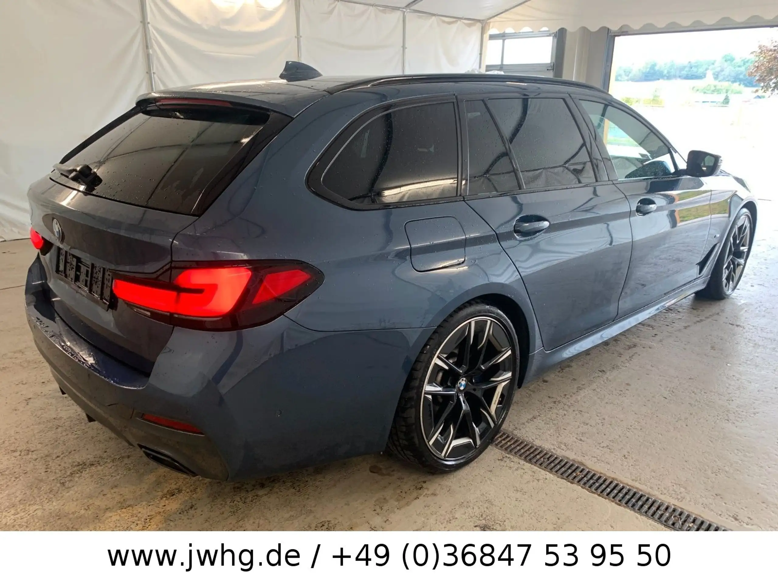 BMW - 530