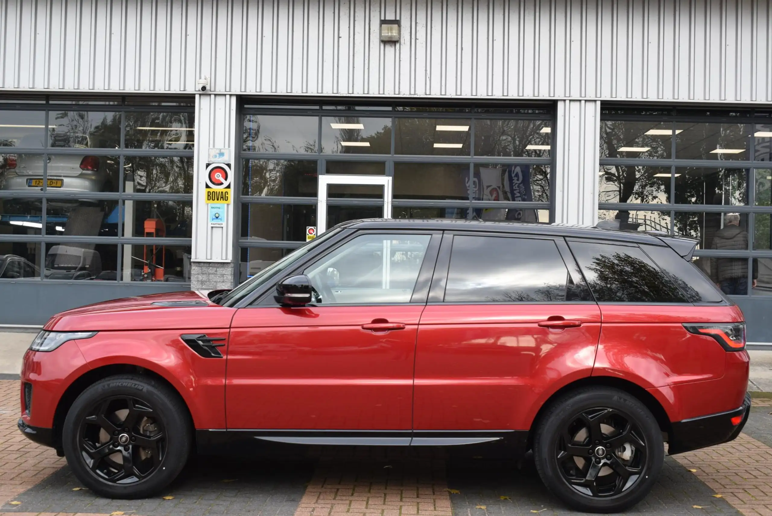 Land Rover - Range Rover Sport