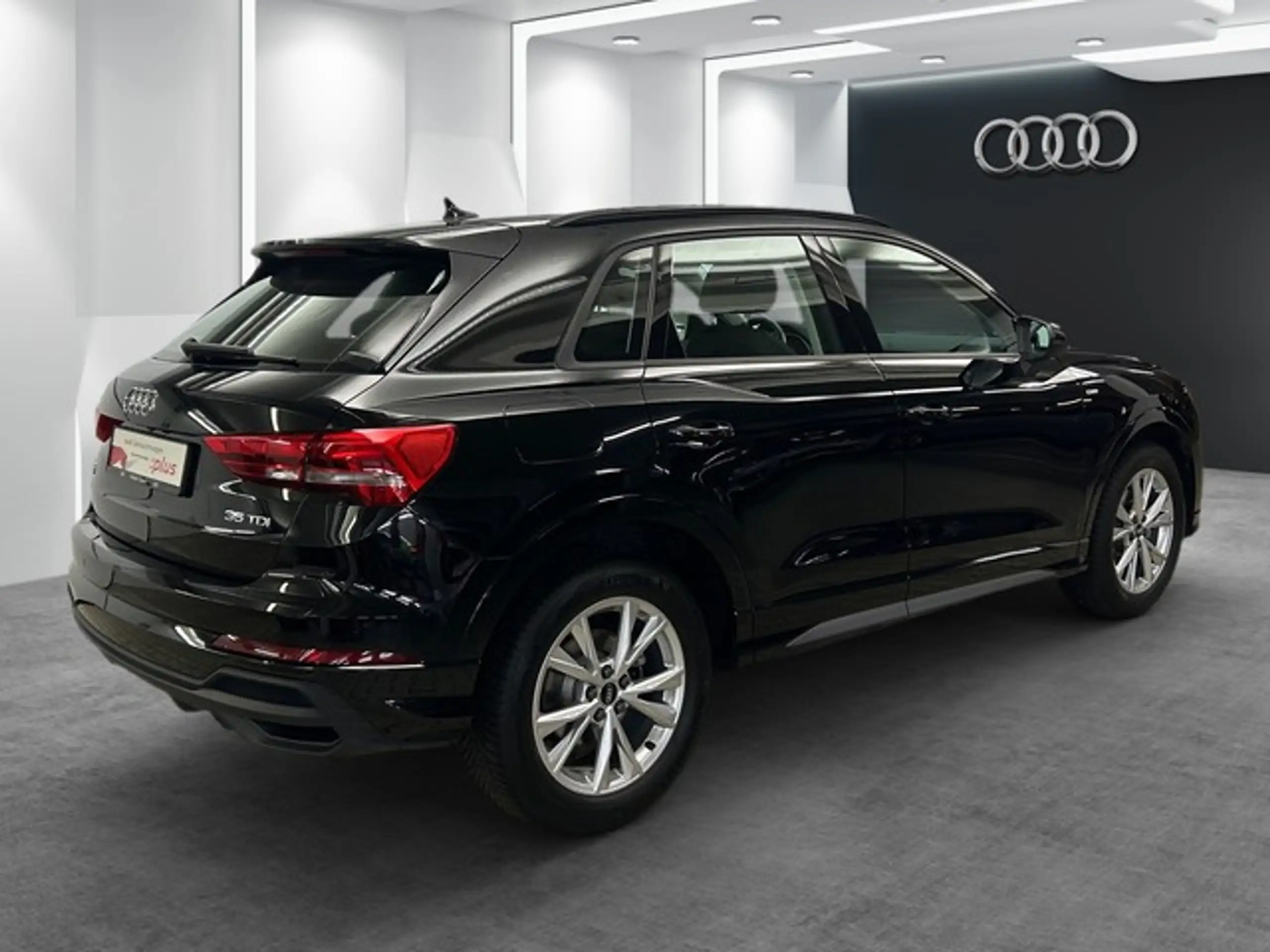 Audi - Q3