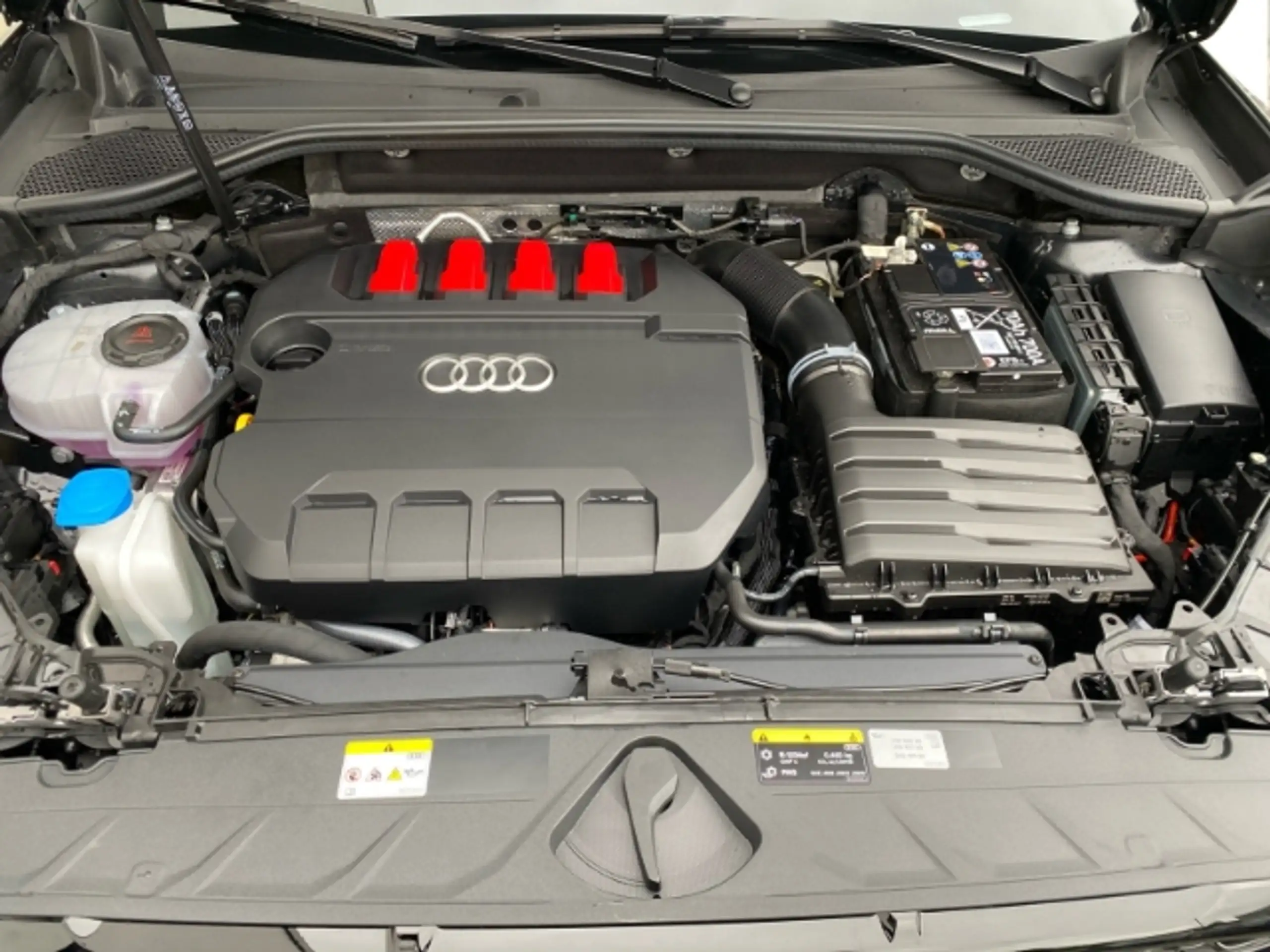 Audi - SQ2