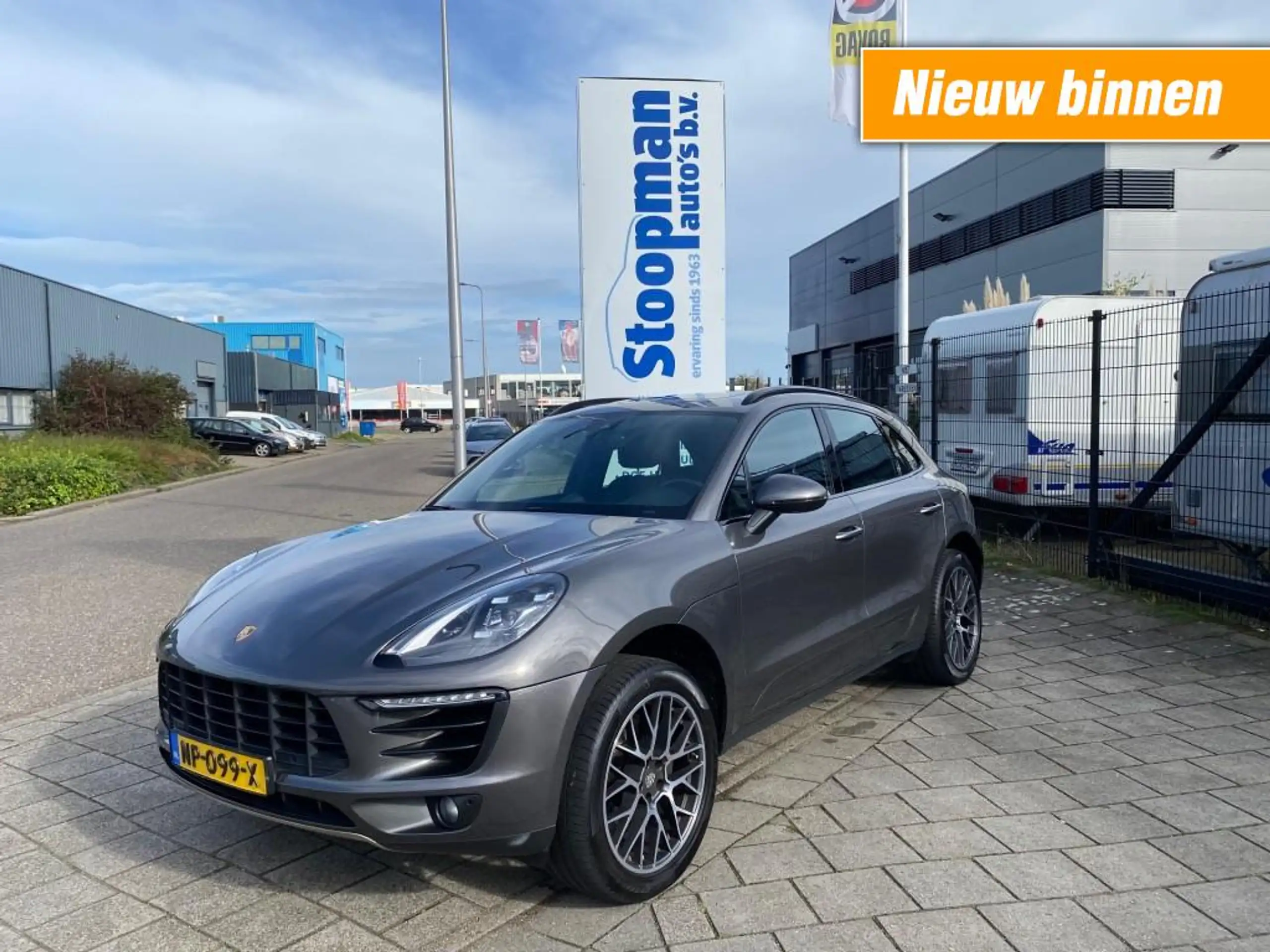 Porsche - Macan