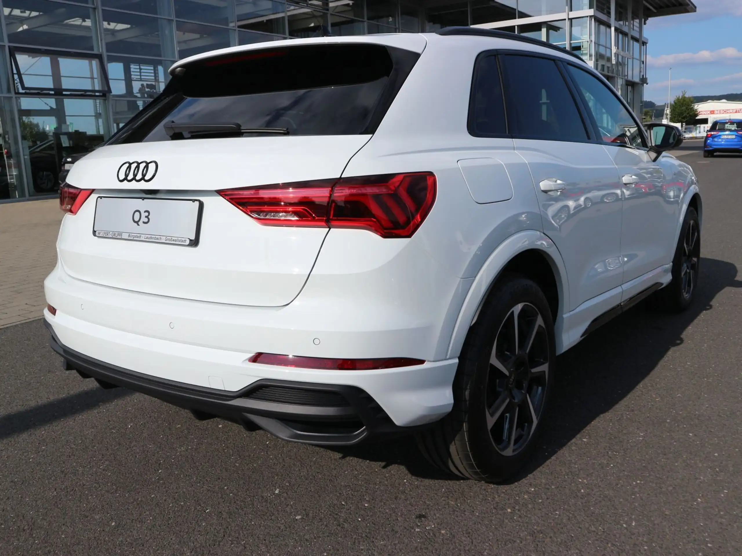 Audi - Q3