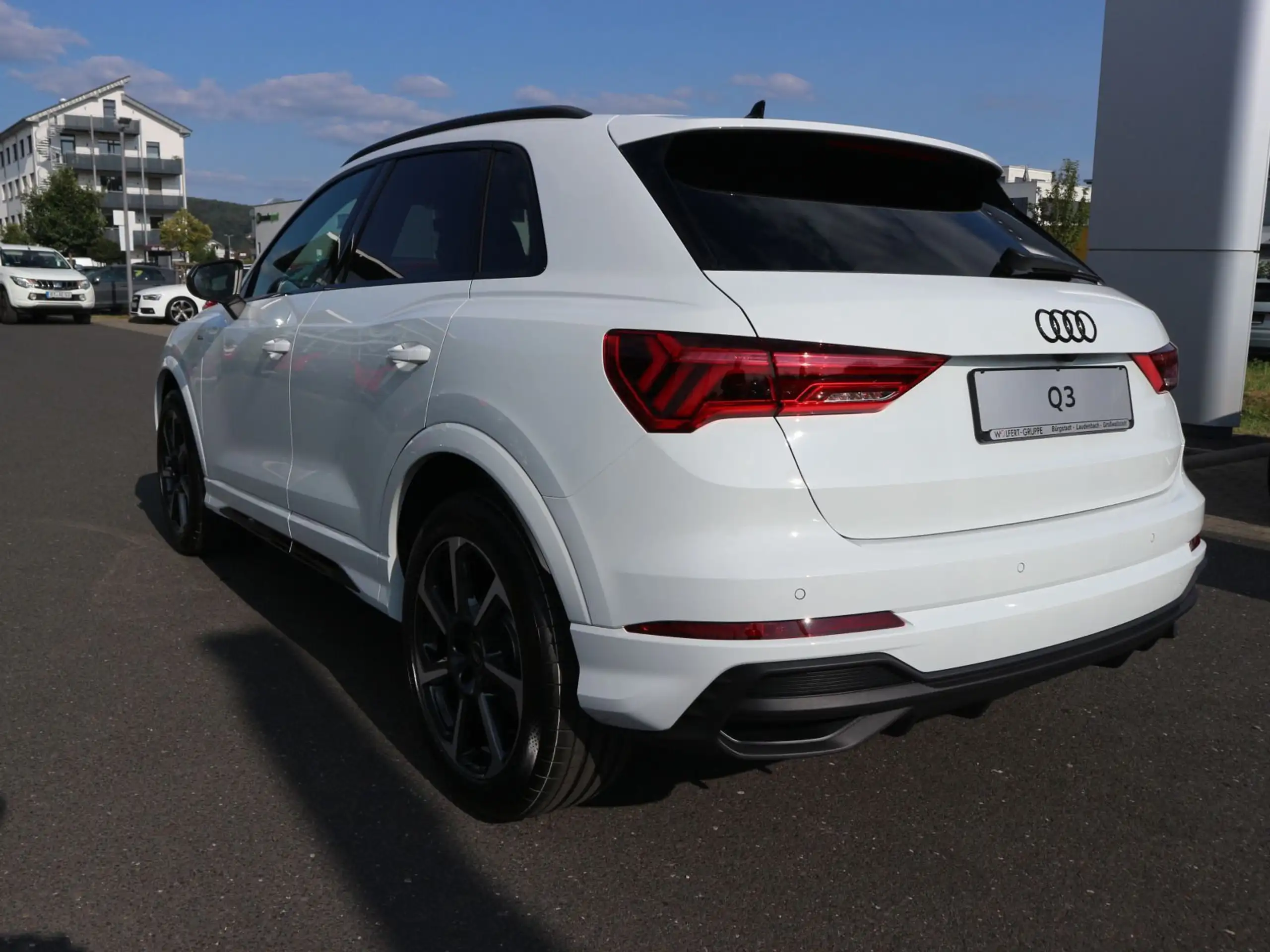 Audi - Q3